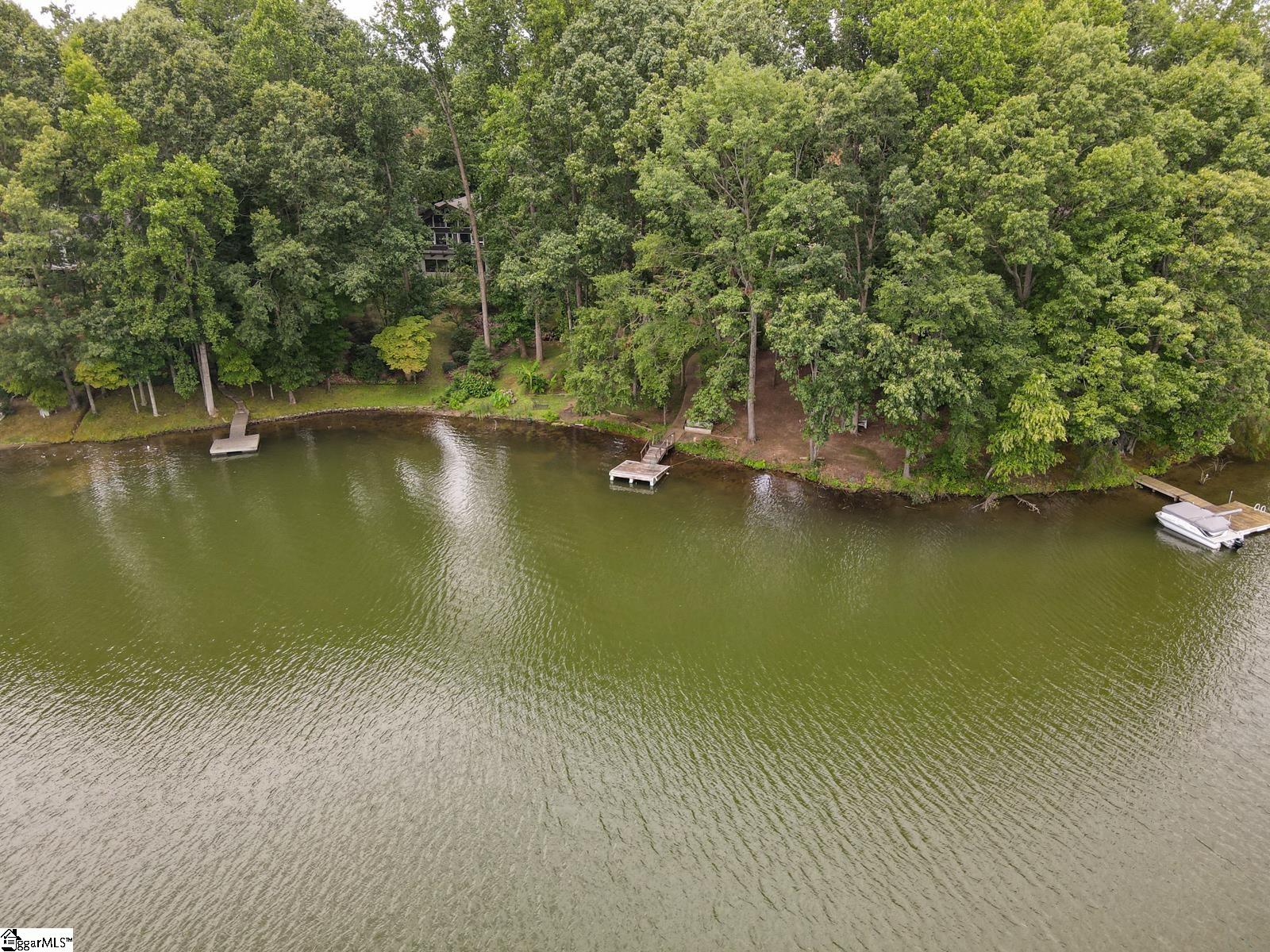 335 Hillcove Point Wellford, SC 29385