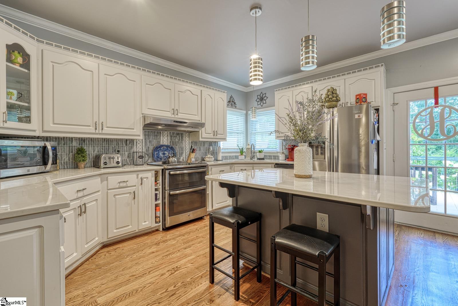 335 Hillcove Point Wellford, SC 29385