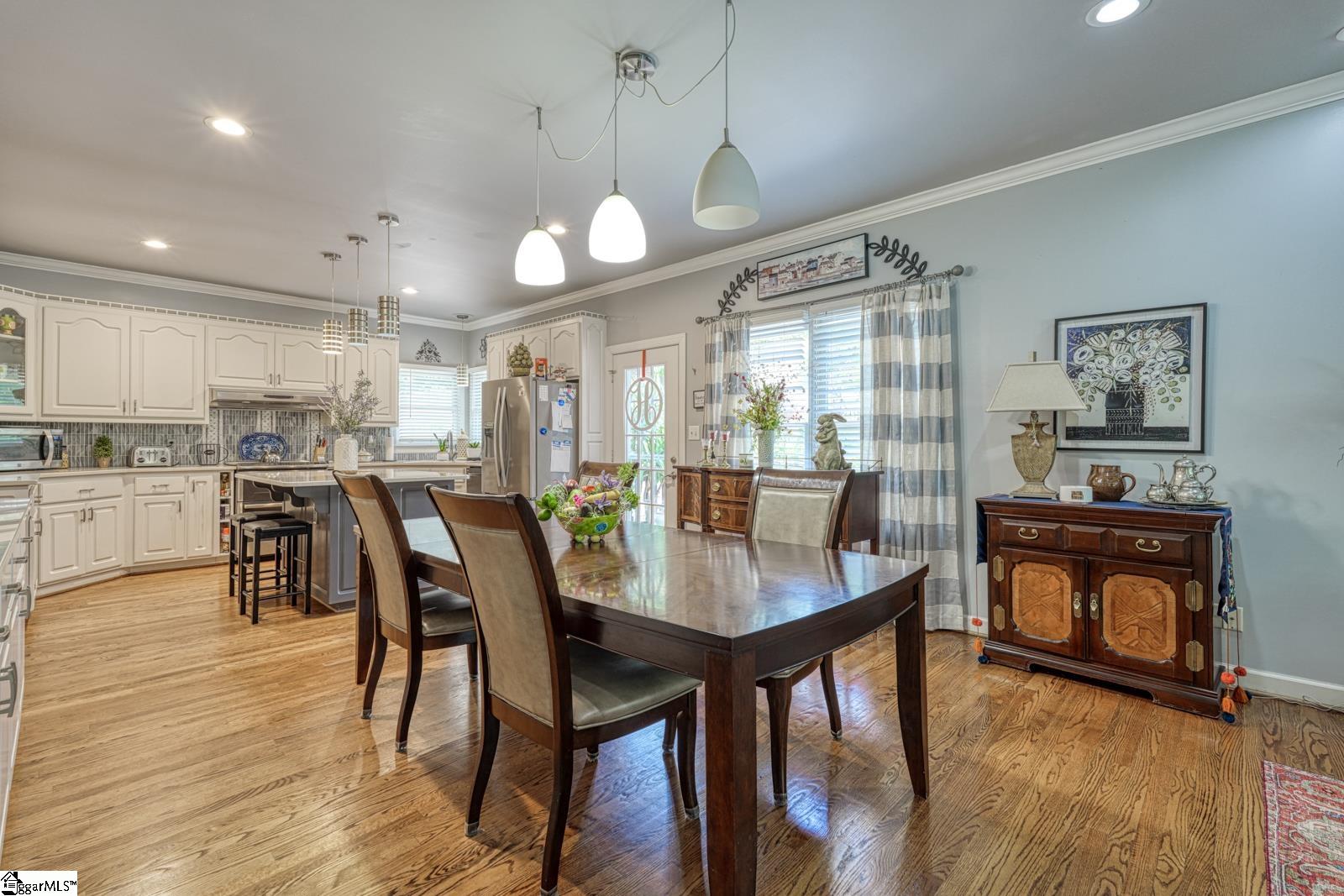 335 Hillcove Point Wellford, SC 29385