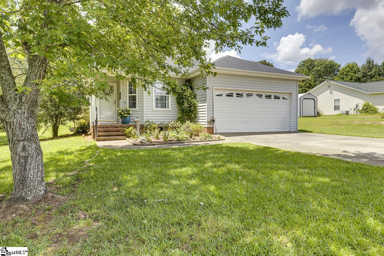 2109 Rolling Green Road Anderson, SC 29621