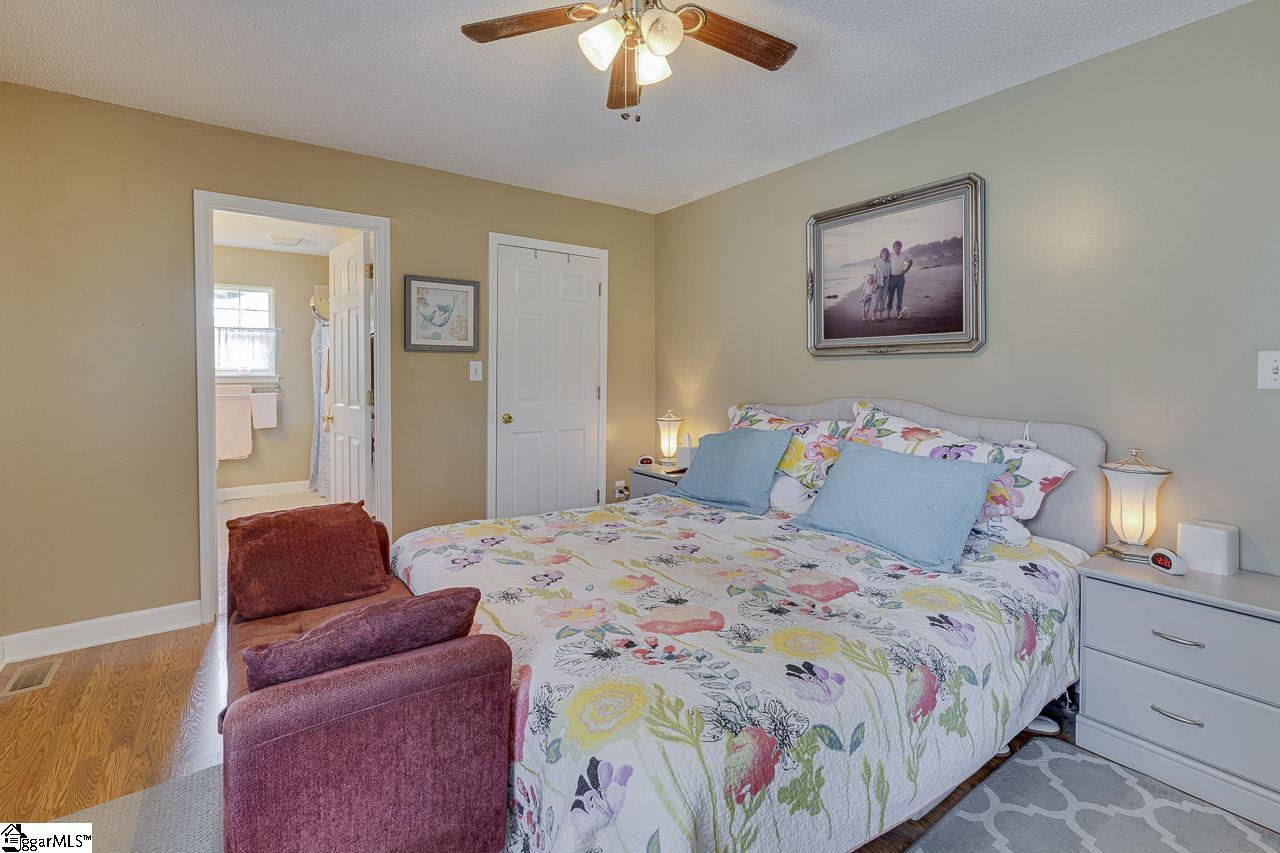 2109 Rolling Green Road Anderson, SC 29621