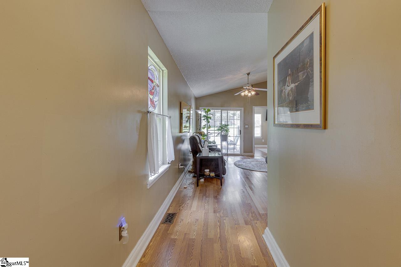 2109 Rolling Green Road Anderson, SC 29621