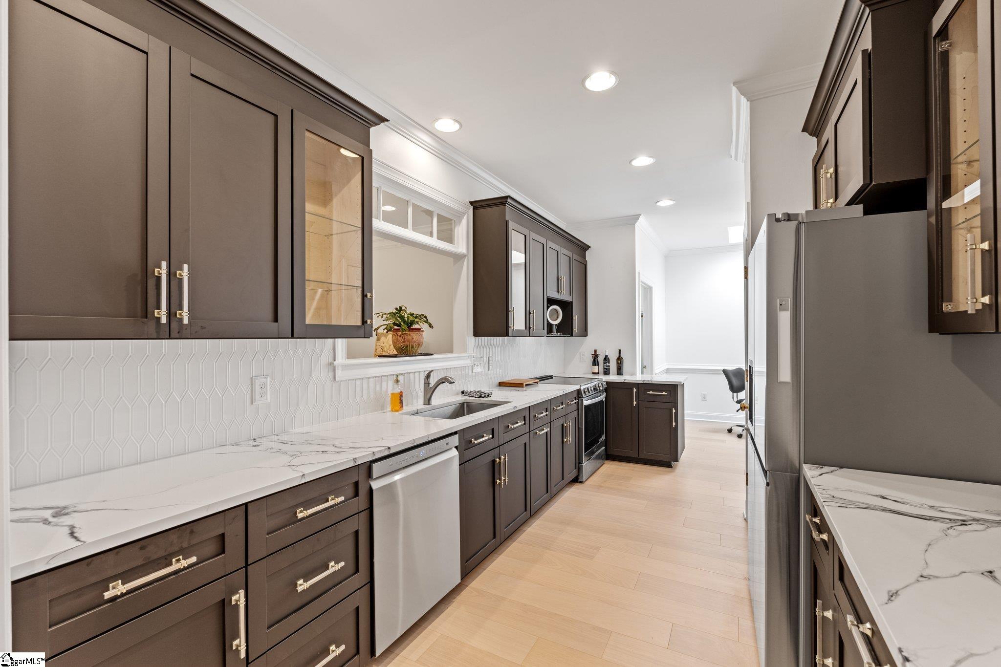 202 Greenview Circle Greenville, SC 29609