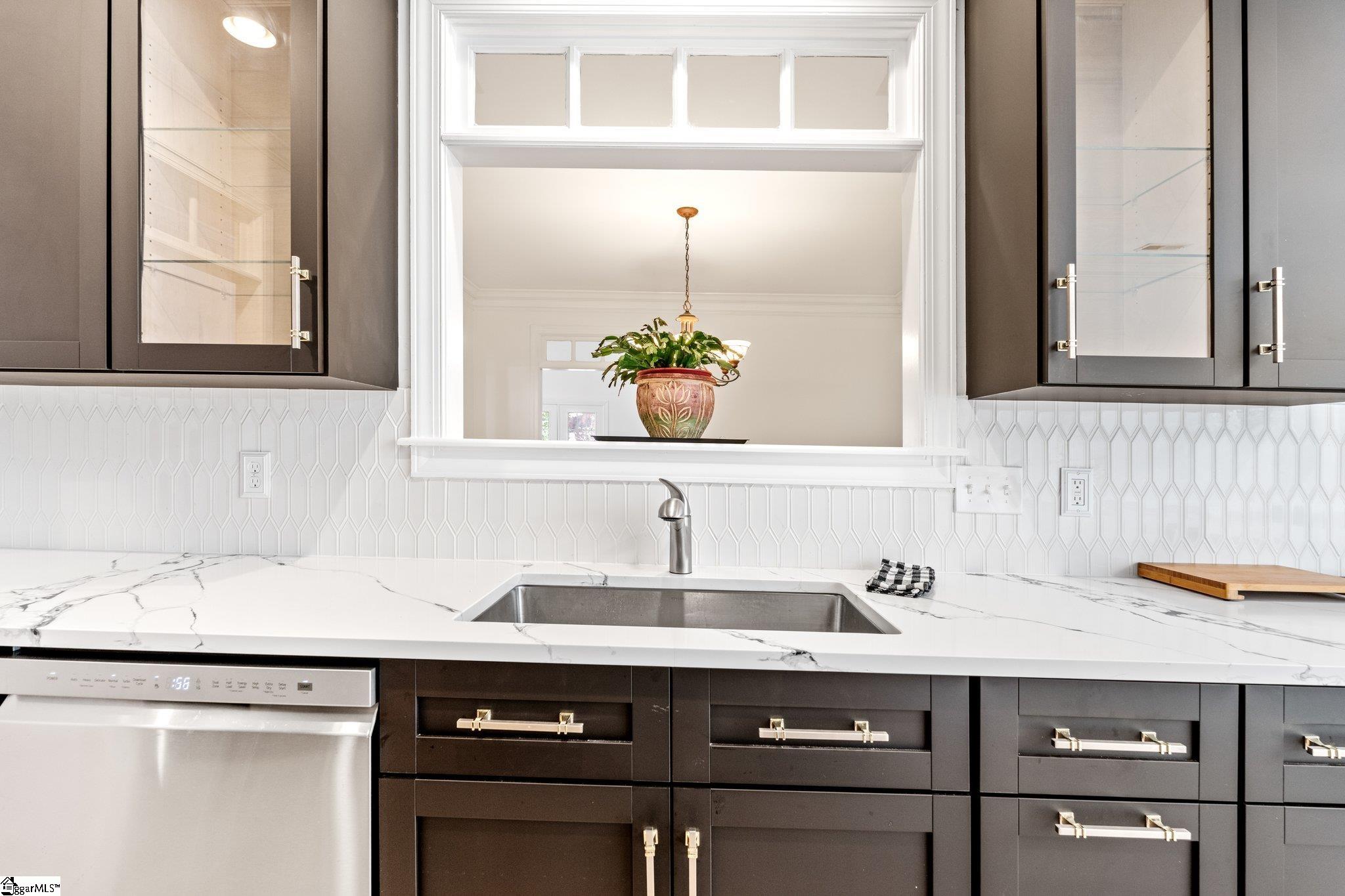 202 Greenview Circle Greenville, SC 29609