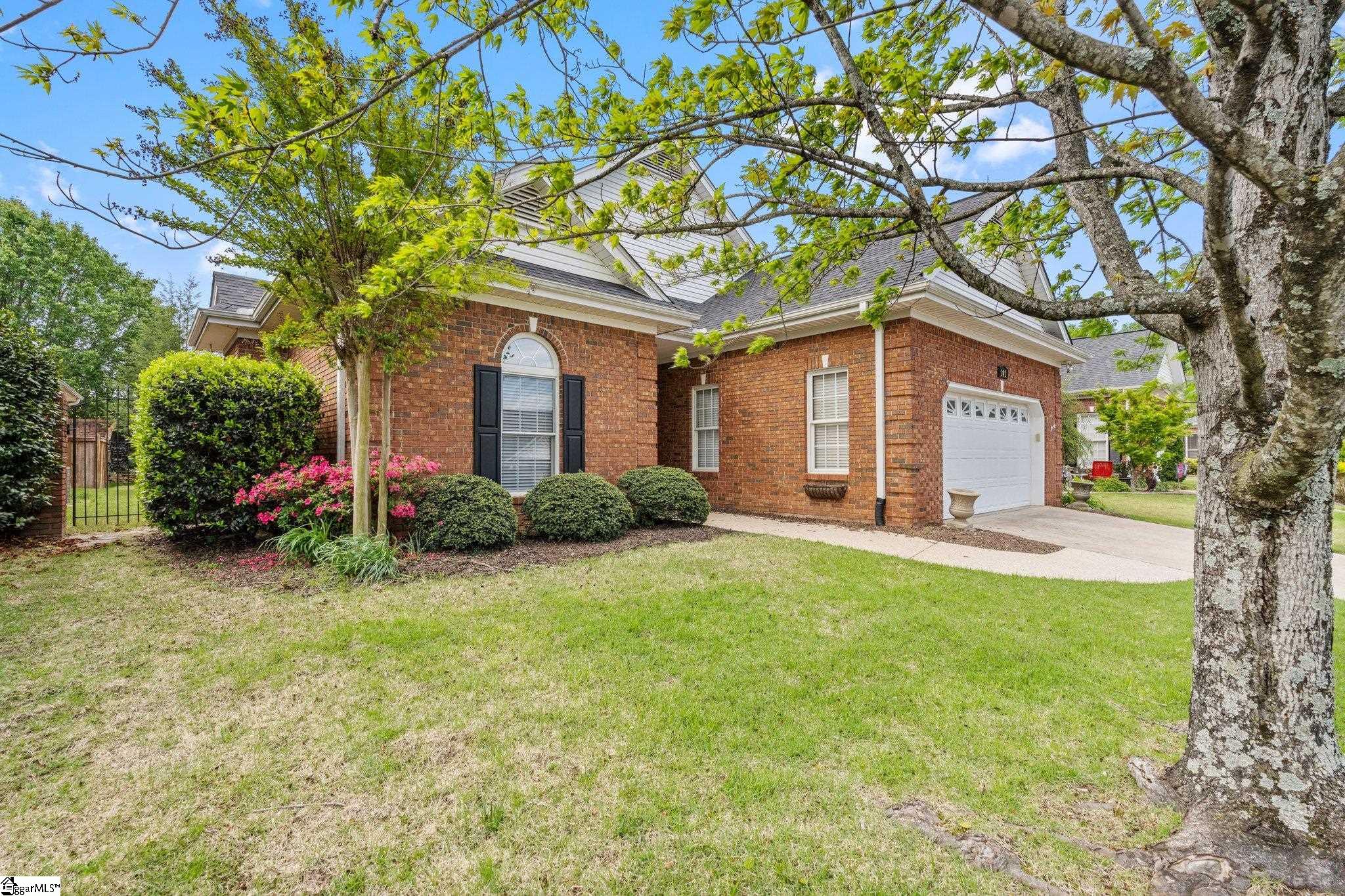 202 Greenview Circle Greenville, SC 29609