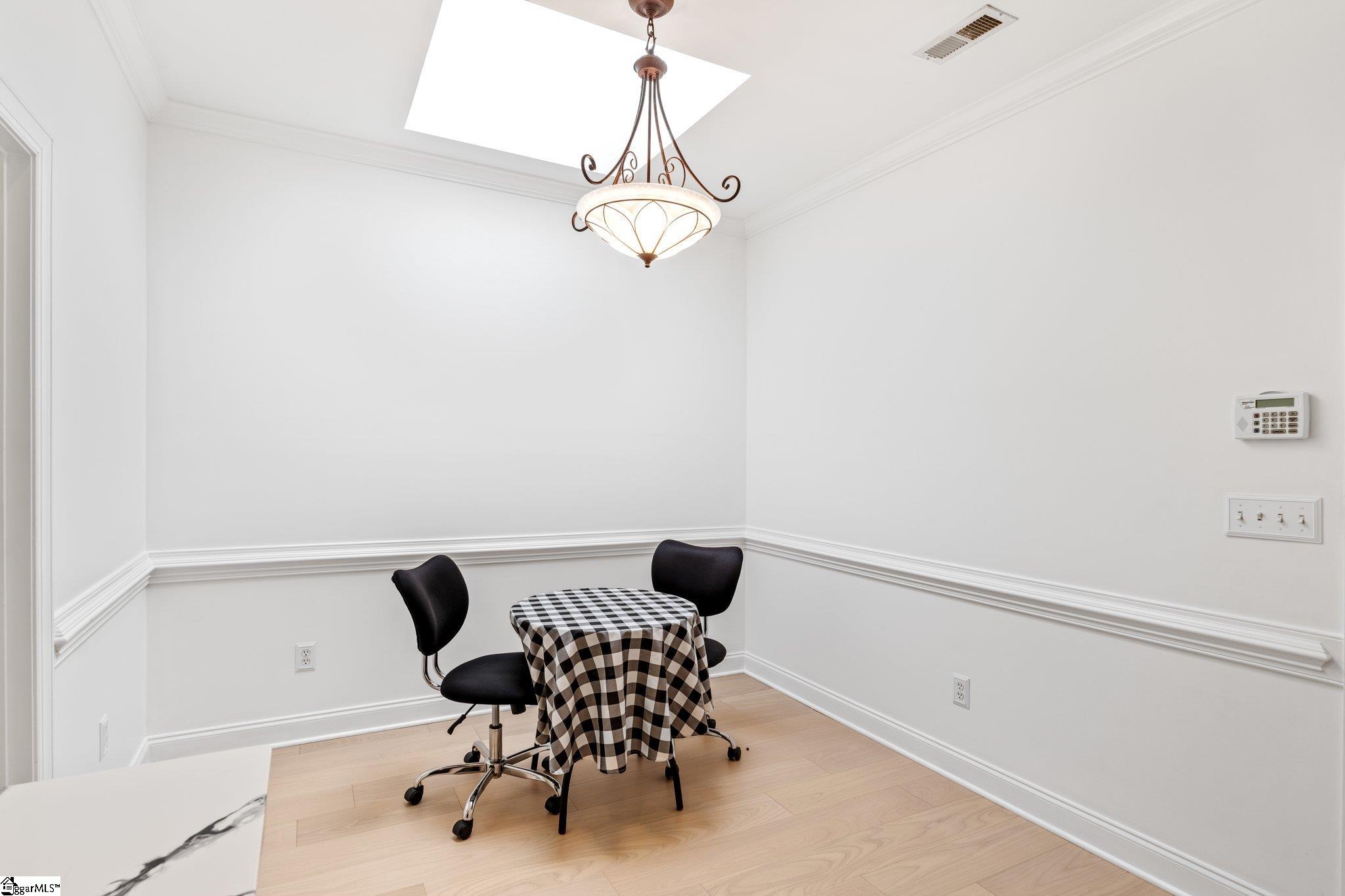 202 Greenview Circle Greenville, SC 29609