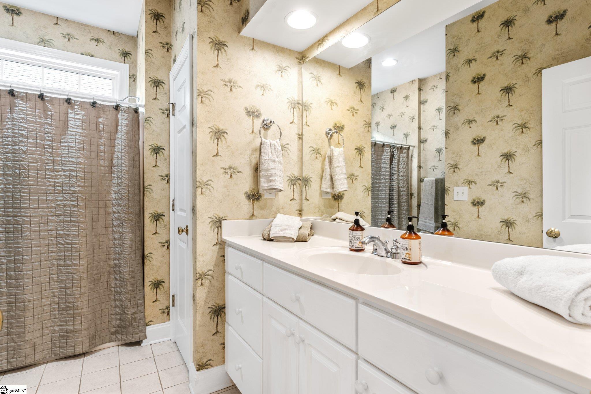 202 Greenview Circle Greenville, SC 29609