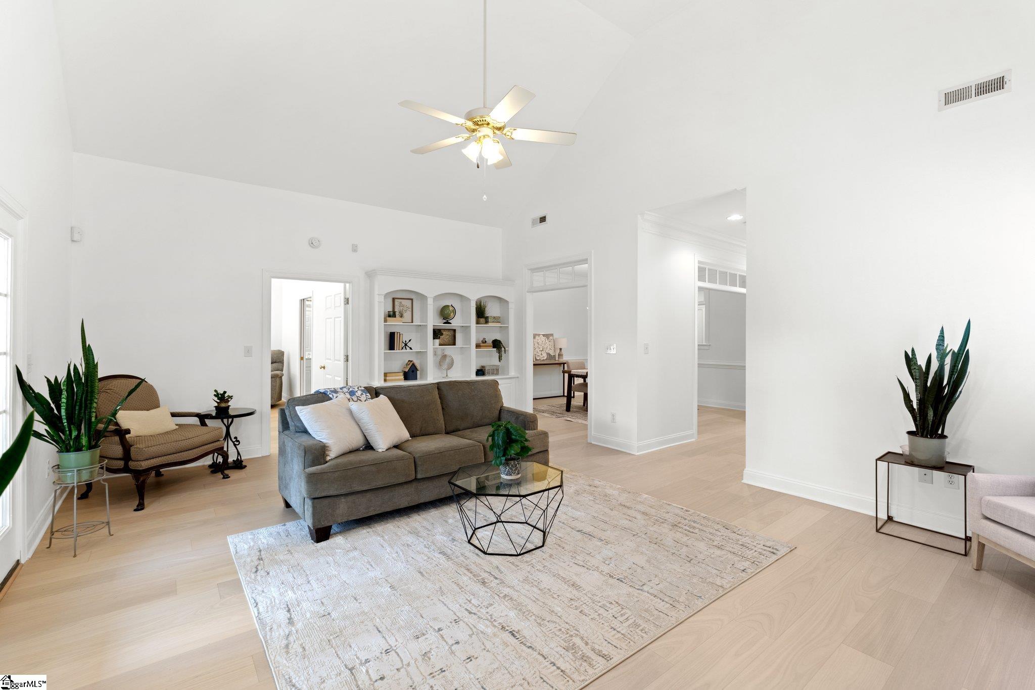 202 Greenview Circle Greenville, SC 29609