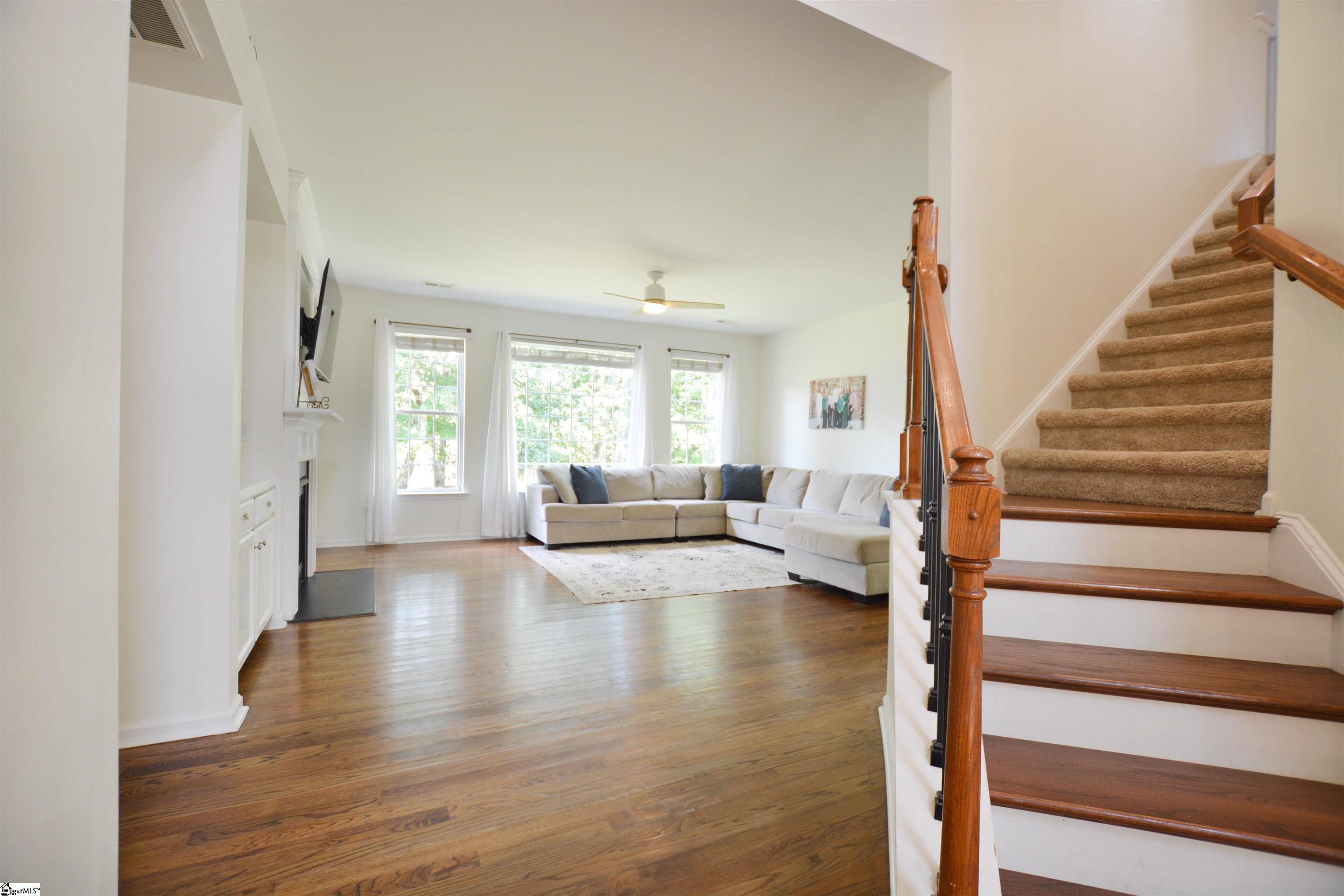 549 Kingsmoor Drive Simpsonville, SC 29681