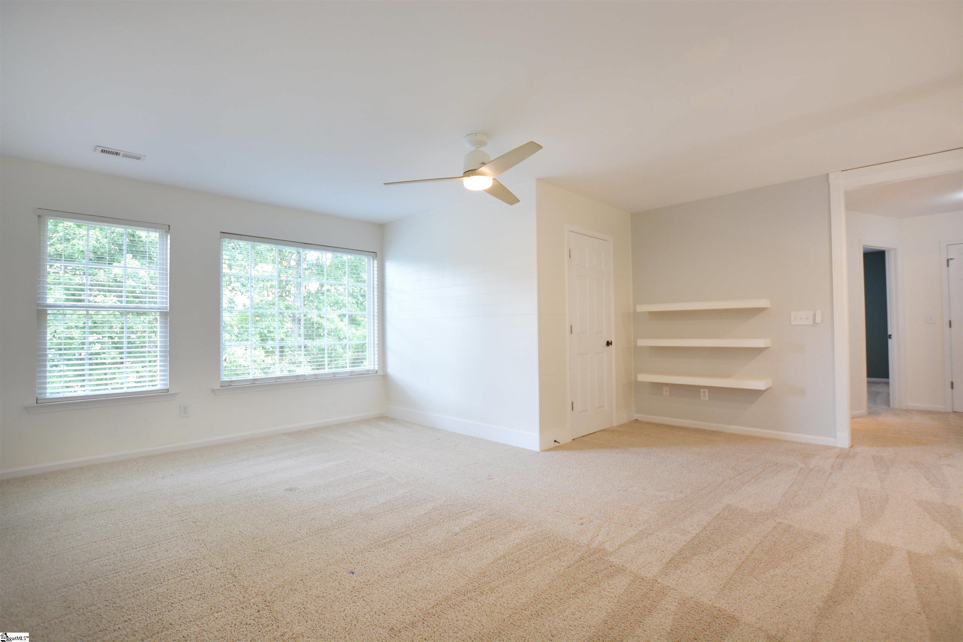 549 Kingsmoor Drive Simpsonville, SC 29681