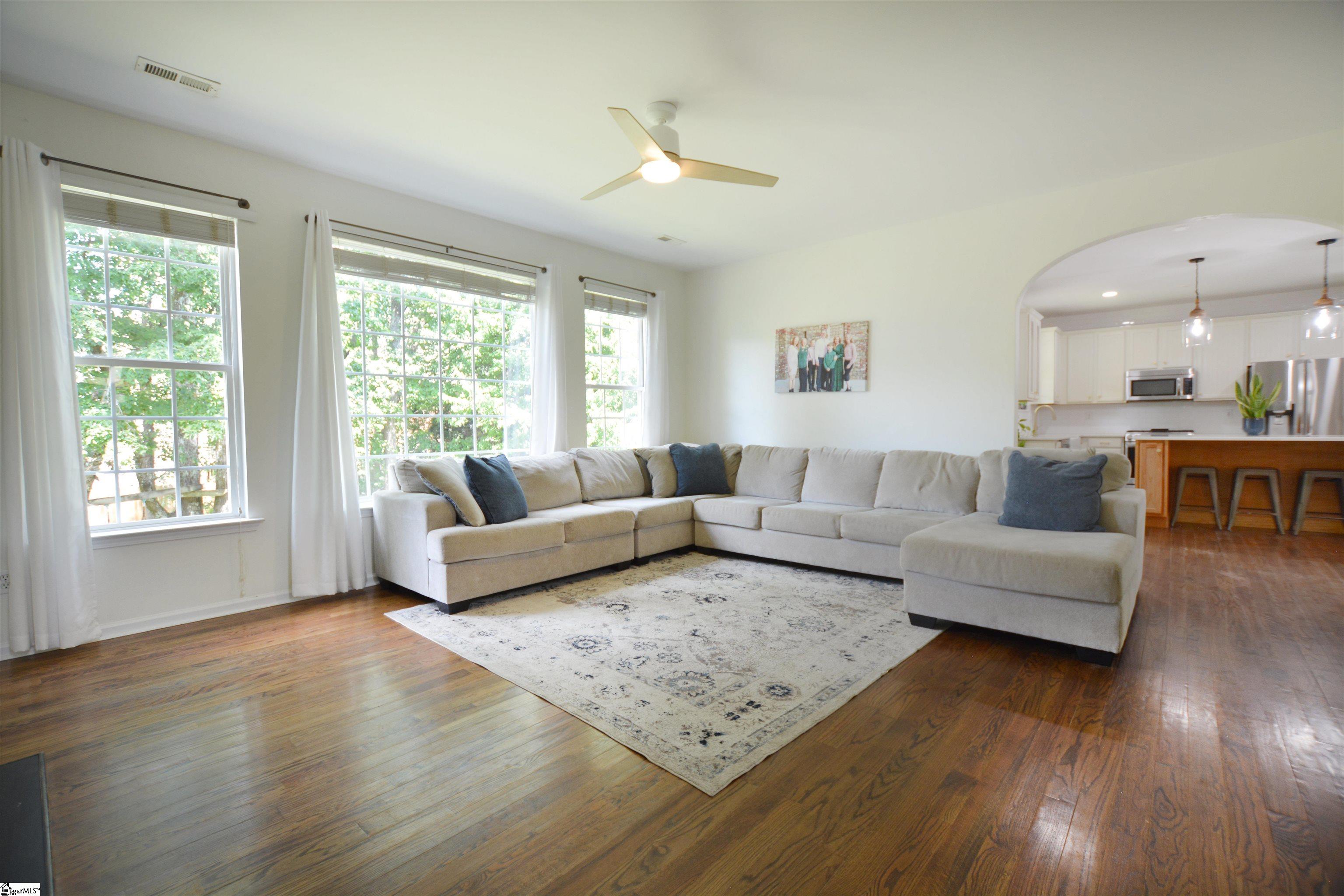 549 Kingsmoor Drive Simpsonville, SC 29681
