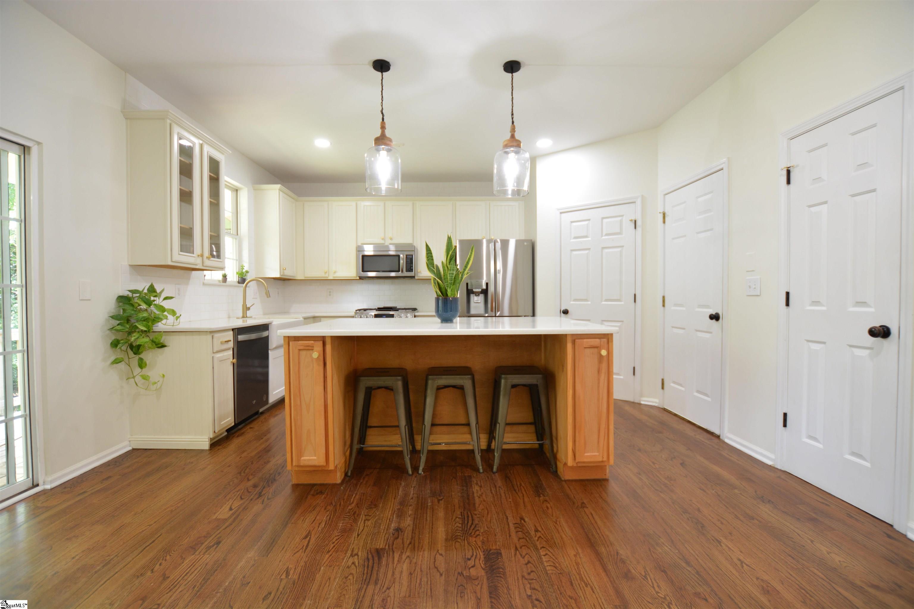 549 Kingsmoor Drive Simpsonville, SC 29681