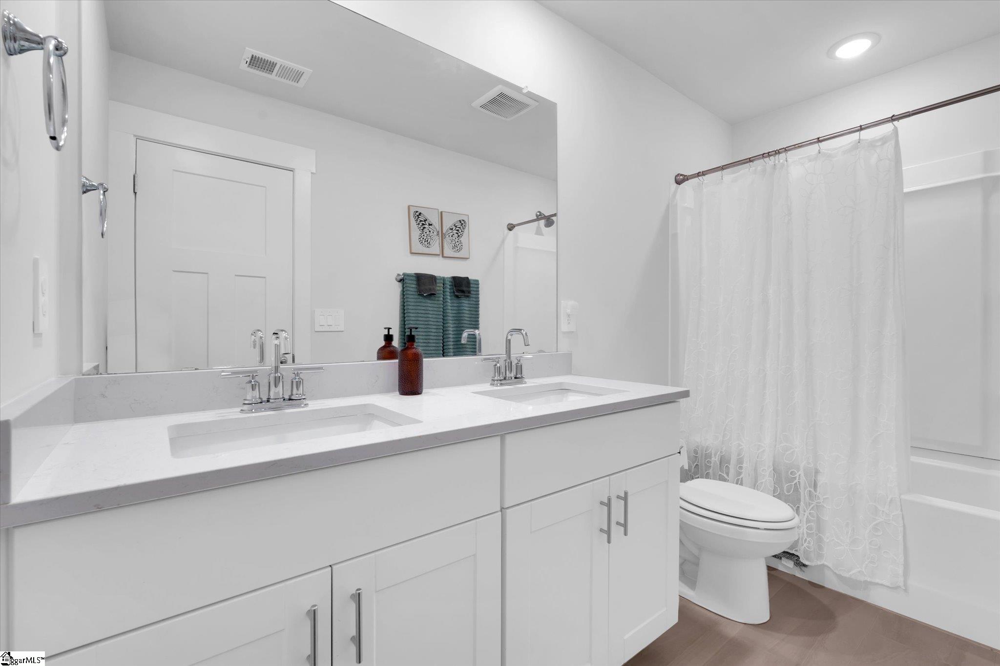203 Allenby Lane Simpsonville, SC 29680