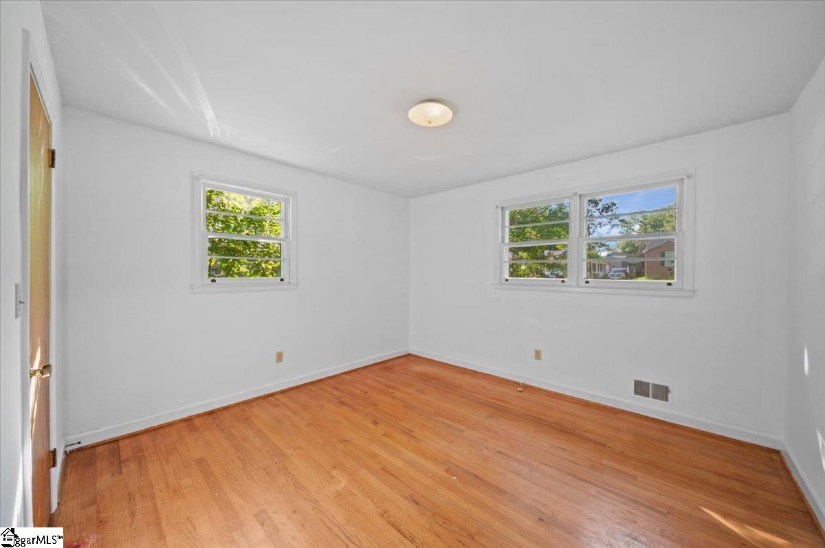16 Wardview Avenue Greenville, SC 29617