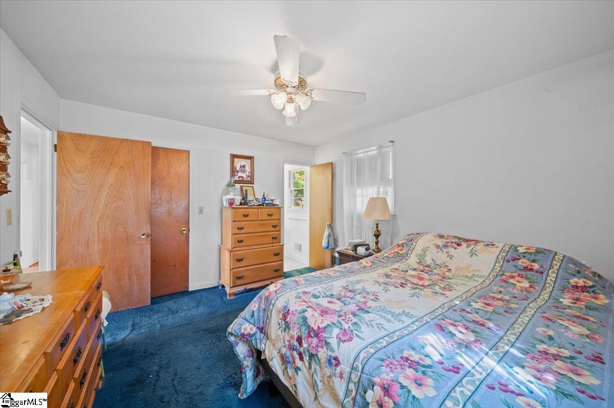 16 Wardview Avenue Greenville, SC 29617