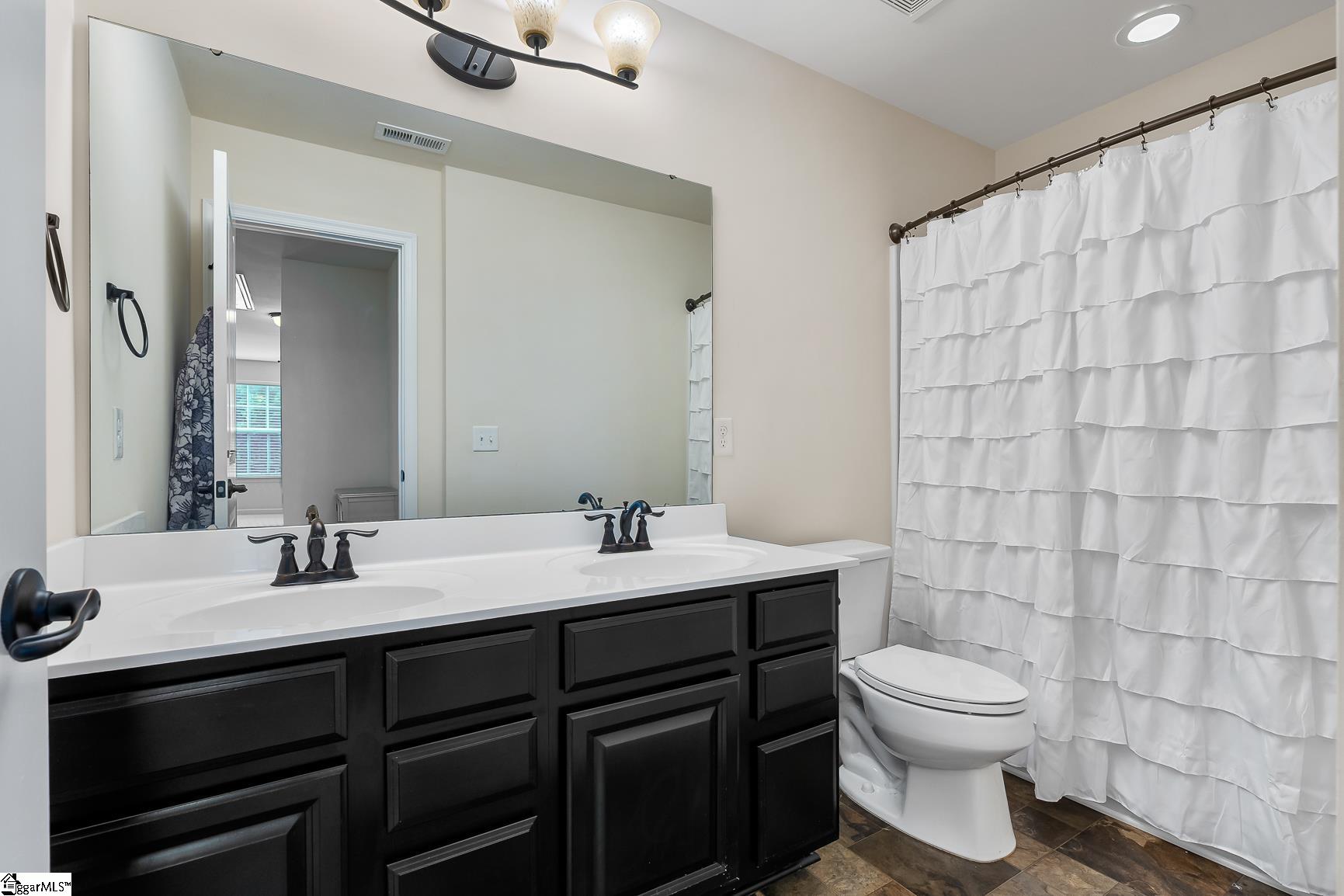 347 Kelsey Glen Lane Simpsonville, SC 29681