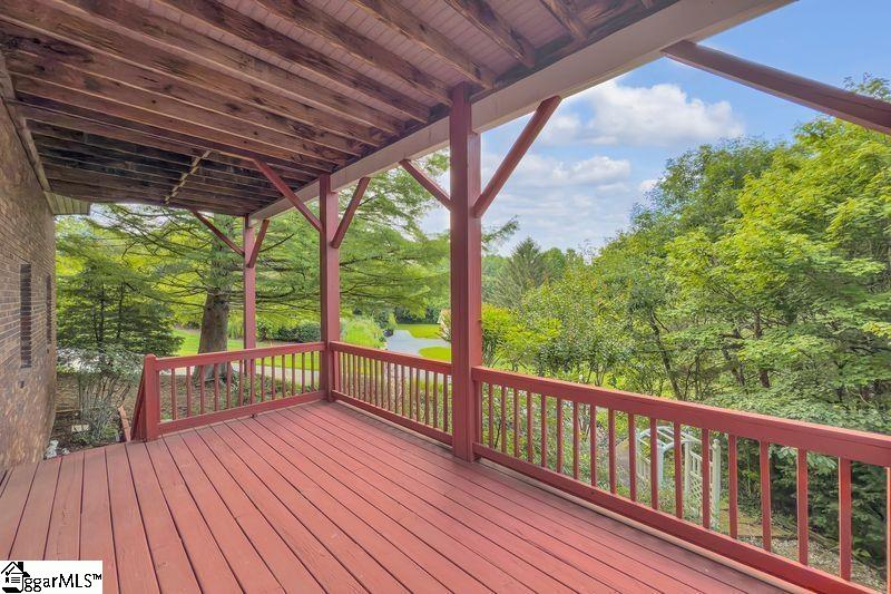 156 Circle Top Drive Hendersonville, NC 28739