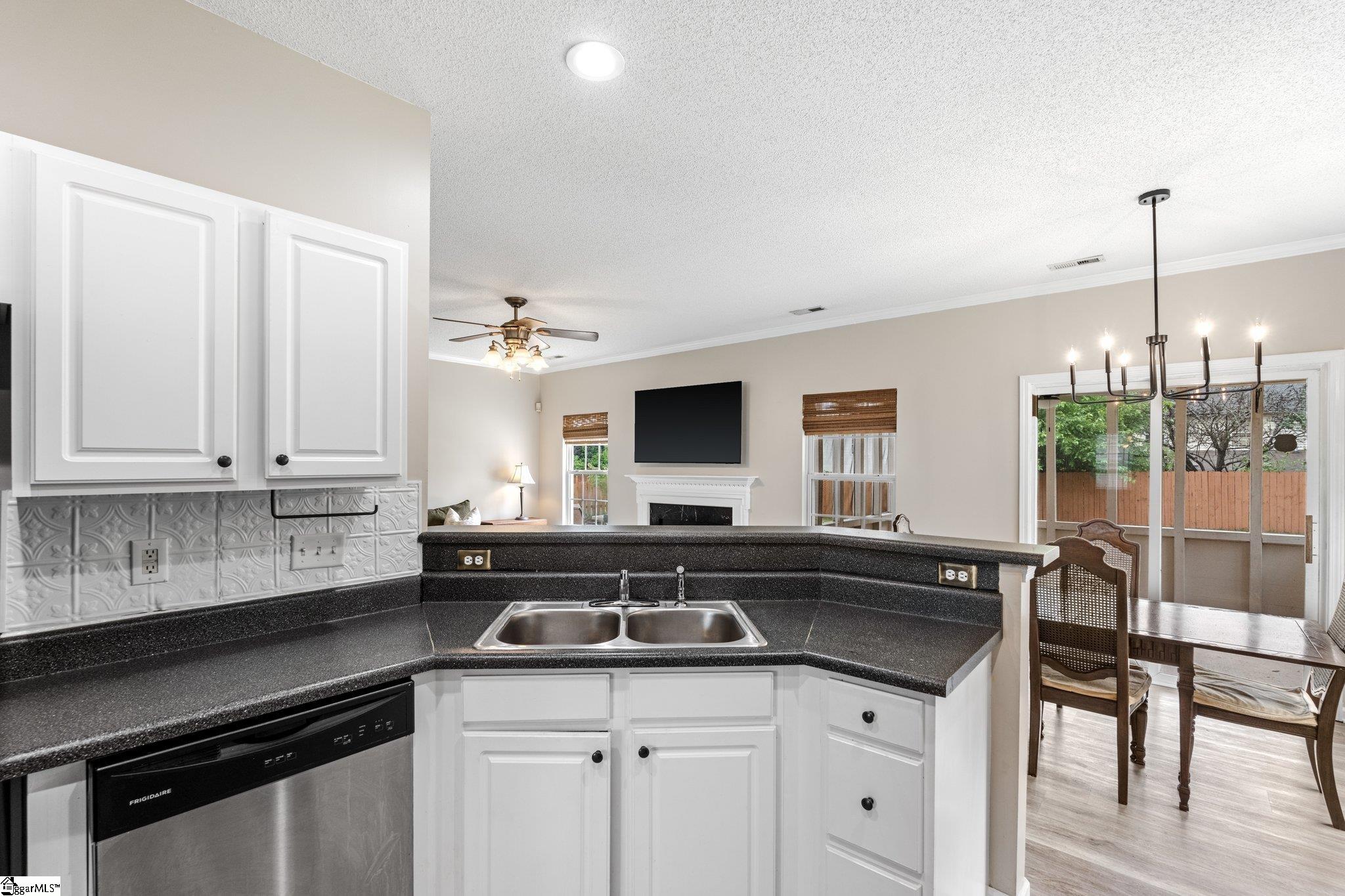 16 N Orchard Farms Avenue Simpsonville, SC 29681