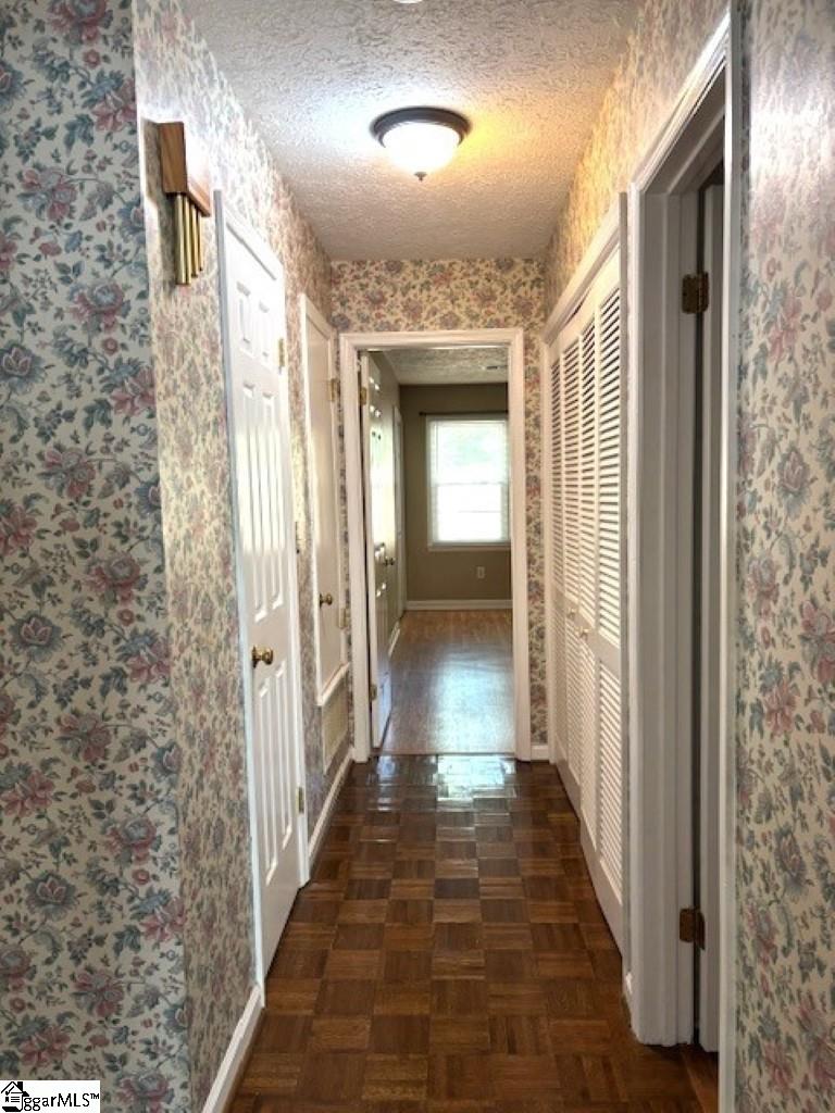 801 Wenwood Circle Greenville, SC 29604-4247