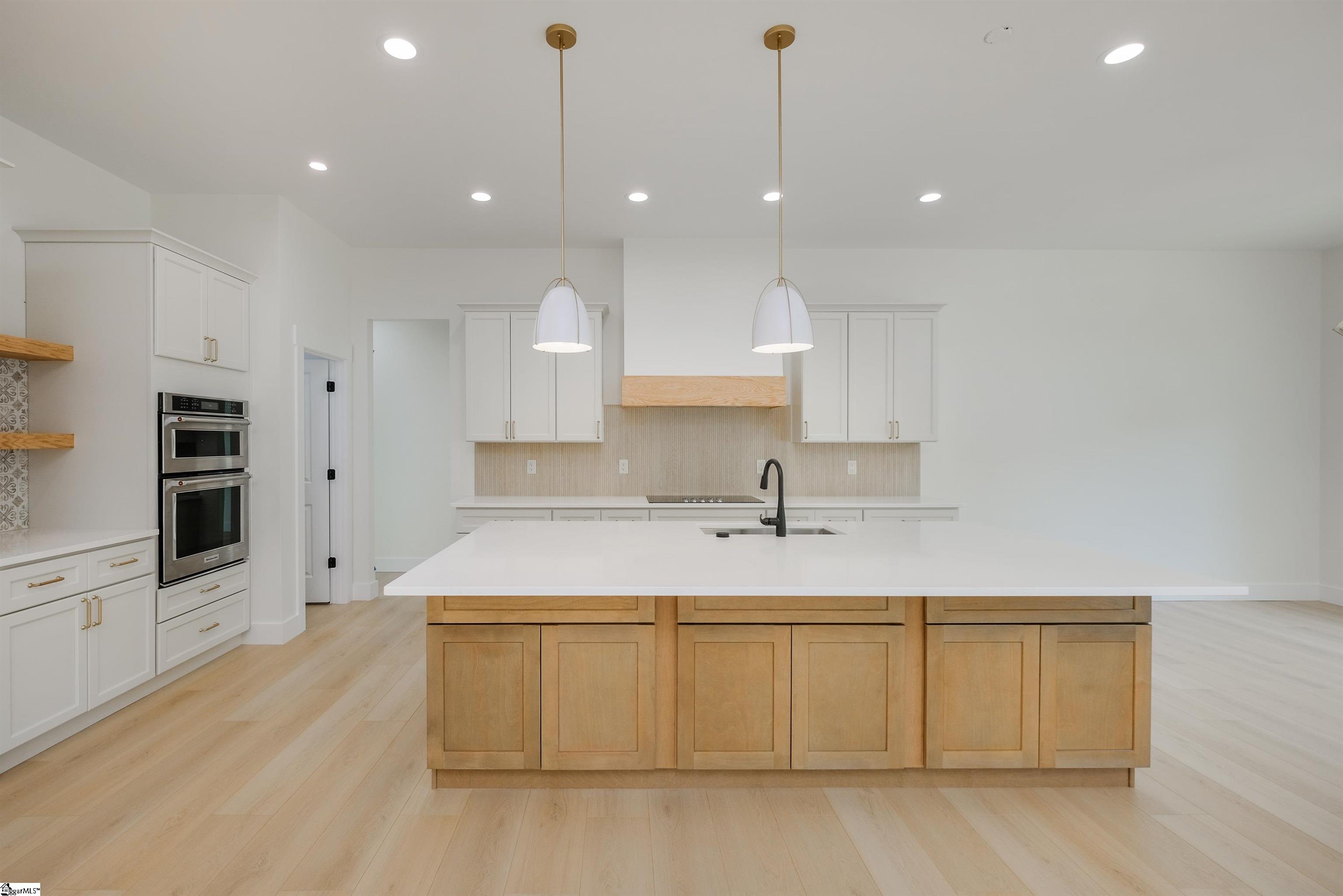 1292 Deerfield Drive Spartanburg, SC 29302