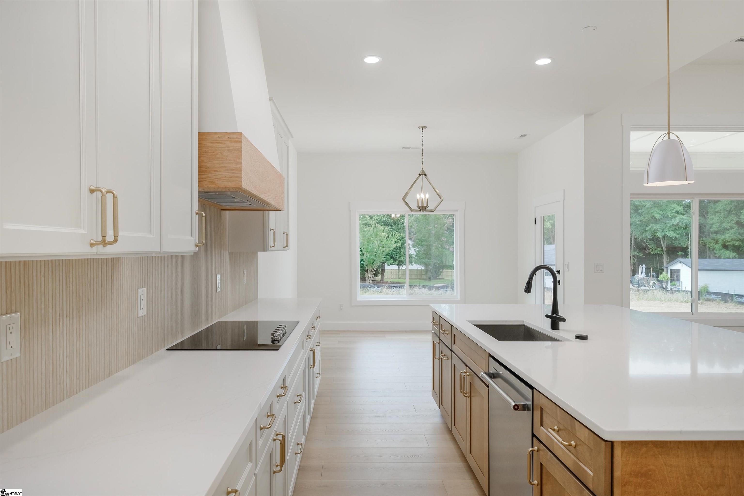 1292 Deerfield Drive Spartanburg, SC 29302
