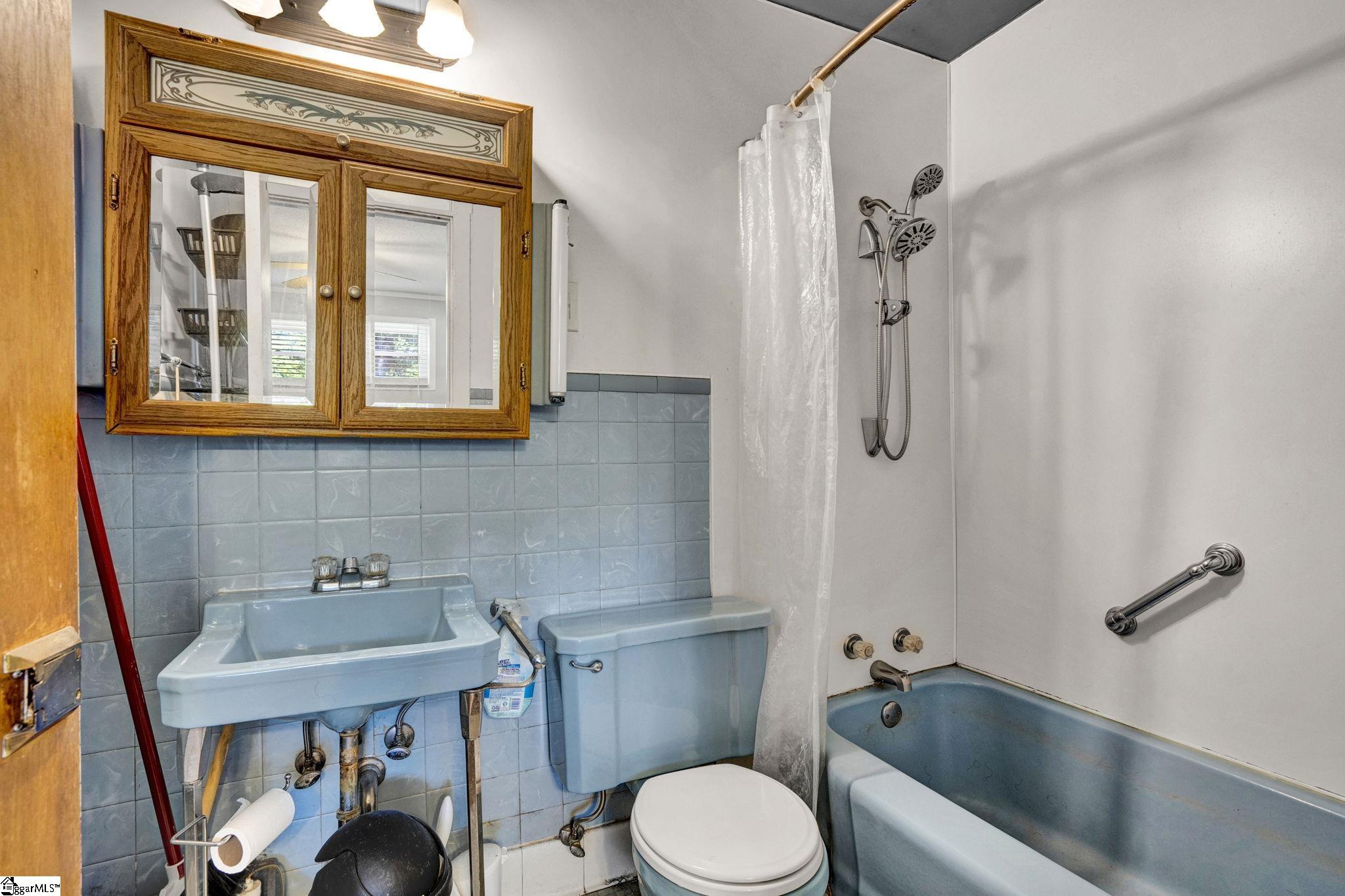 21 Wilcun Drive Greenville, SC 29617