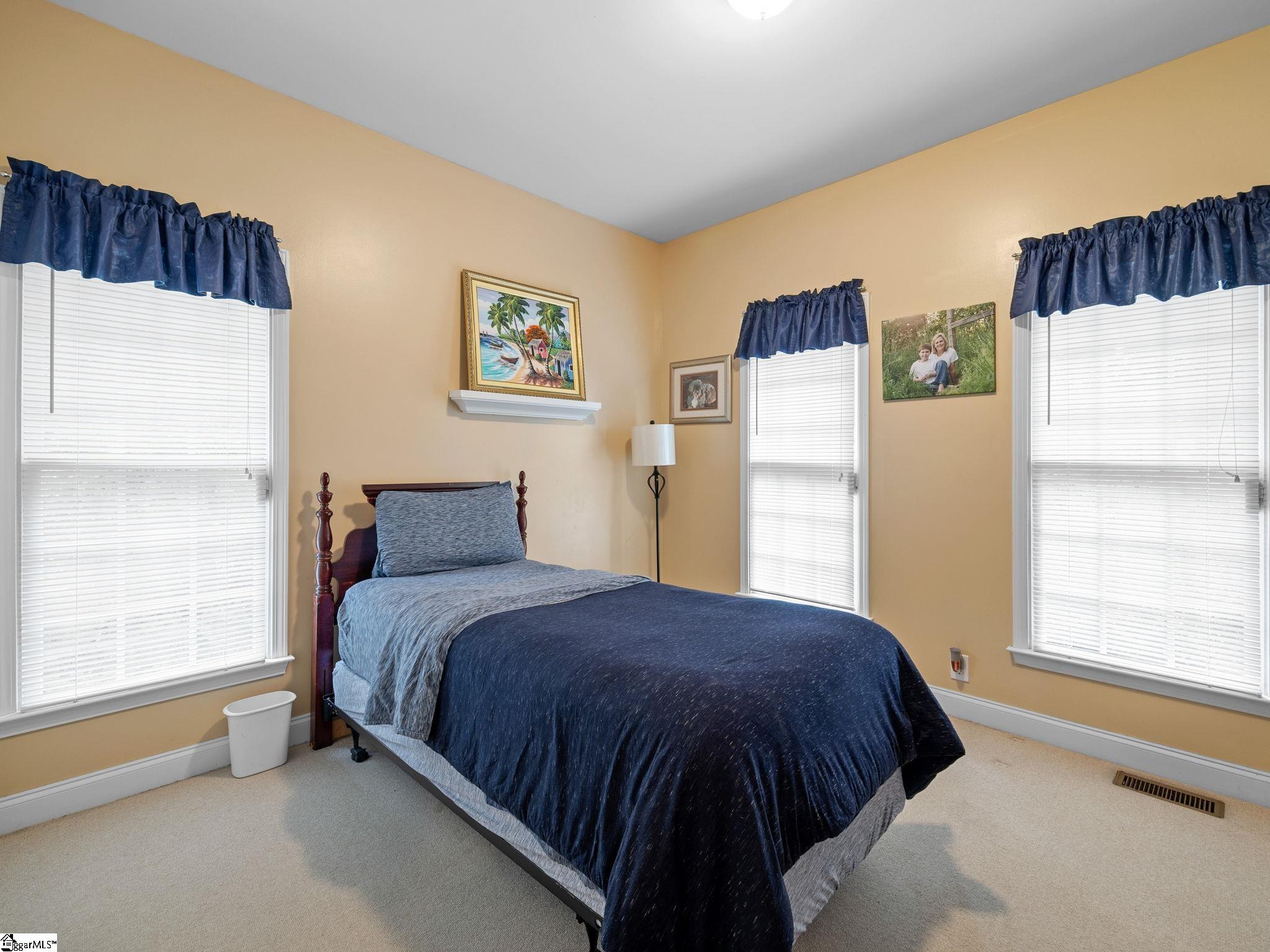322 Oleander Lane Spartanburg, SC 29303