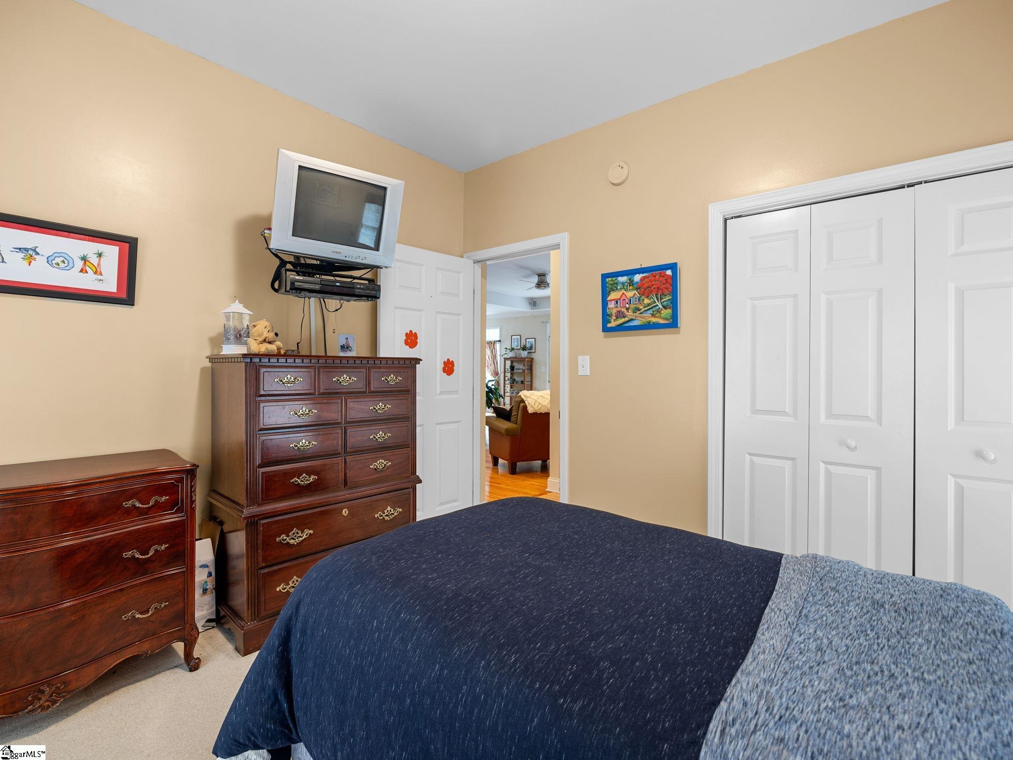 322 Oleander Lane Spartanburg, SC 29303