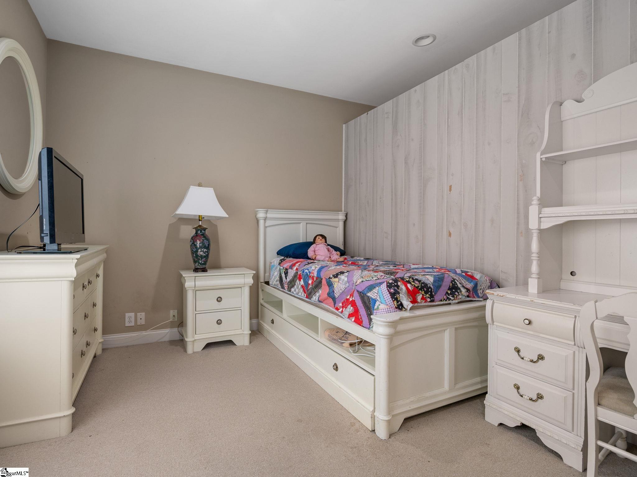 322 Oleander Lane Spartanburg, SC 29303