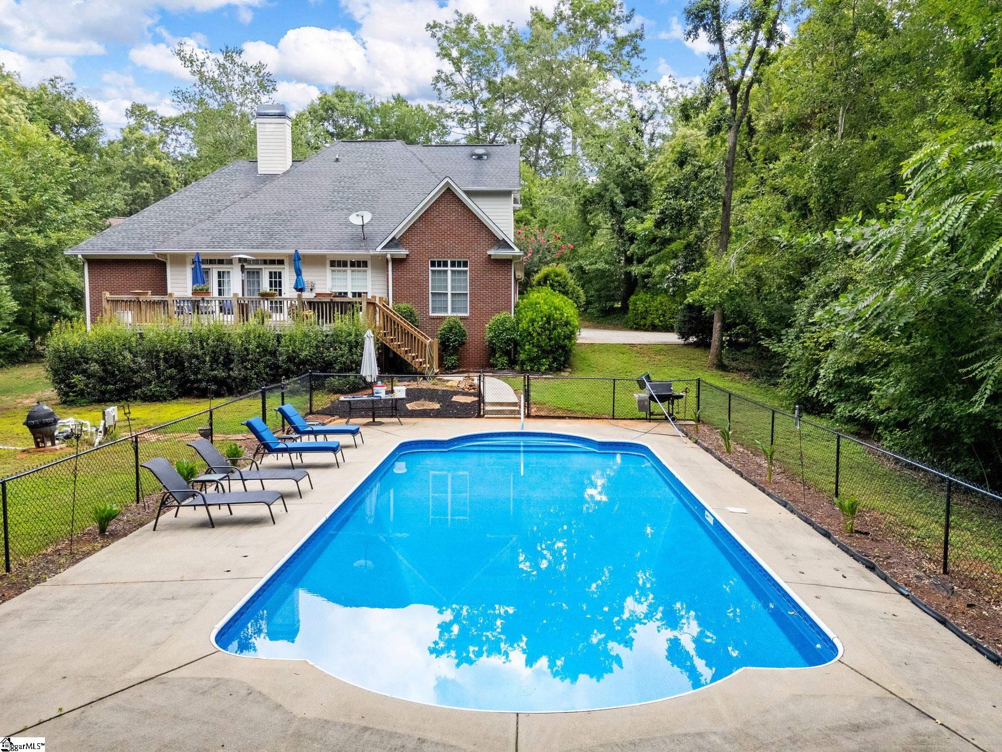 322 Oleander Lane Spartanburg, SC 29303