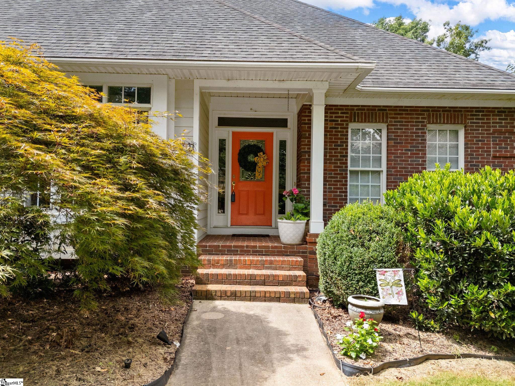 322 Oleander Lane Spartanburg, SC 29303