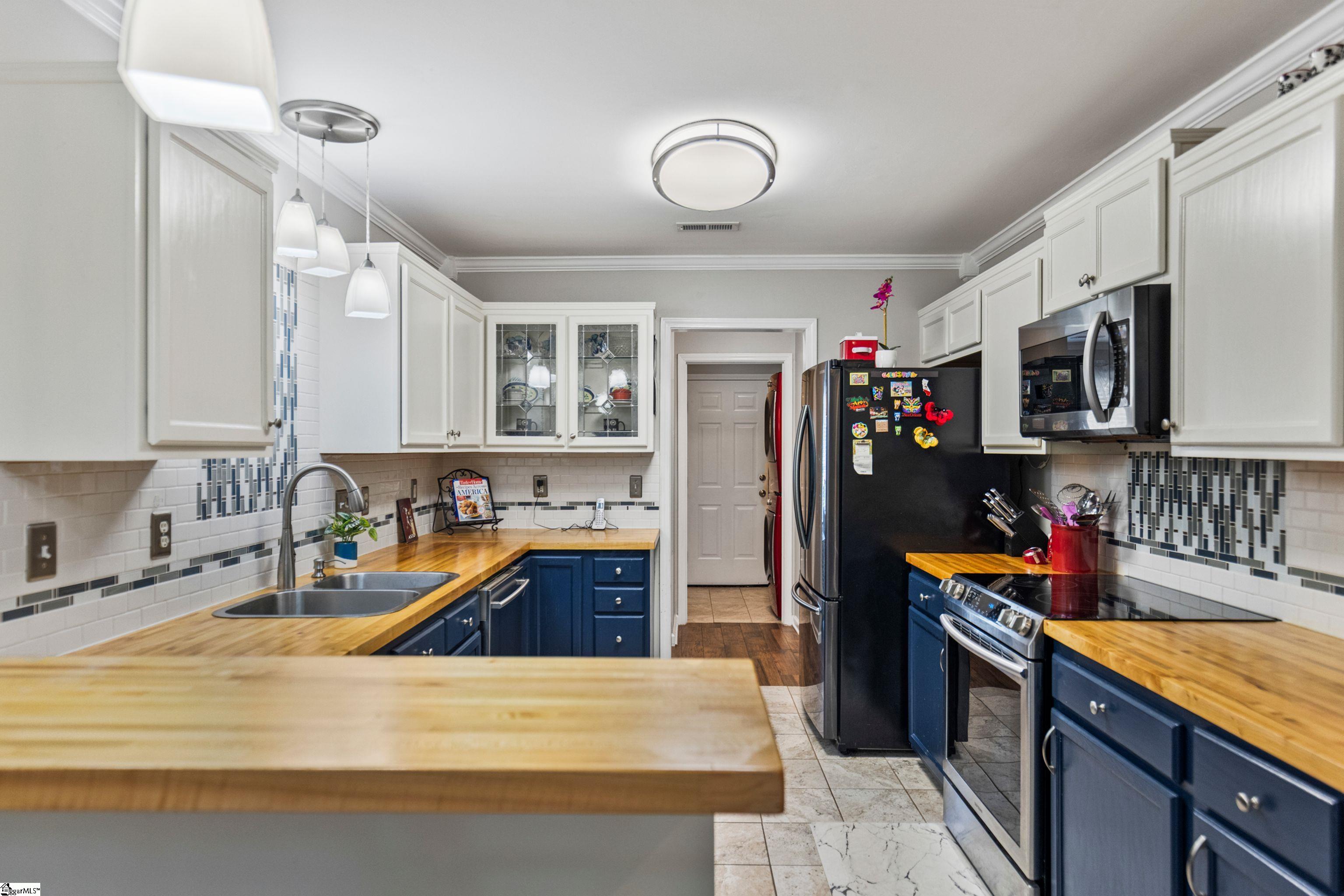311 N Autumn Crest Place Taylors, SC 29687