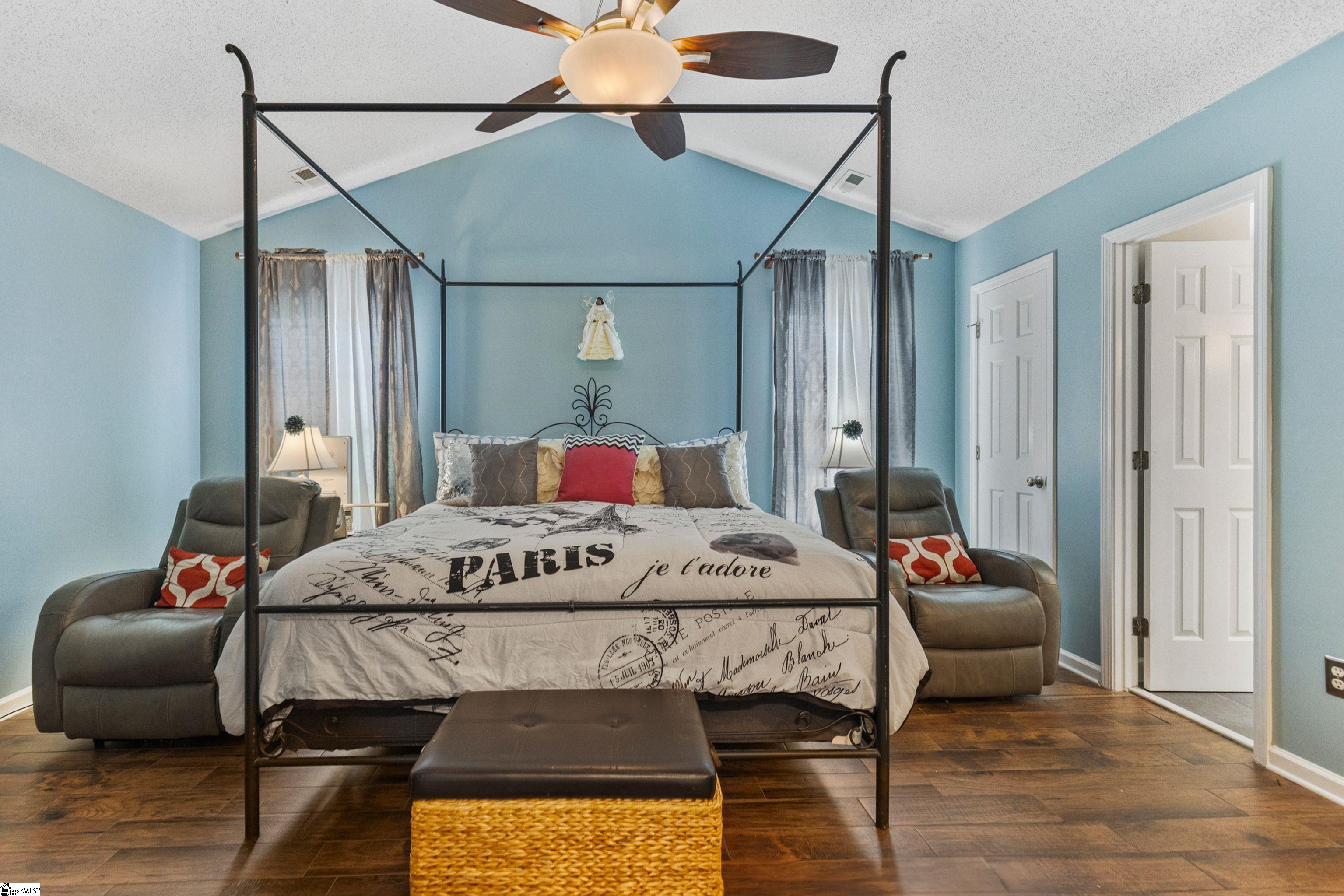 311 N Autumn Crest Place Taylors, SC 29687