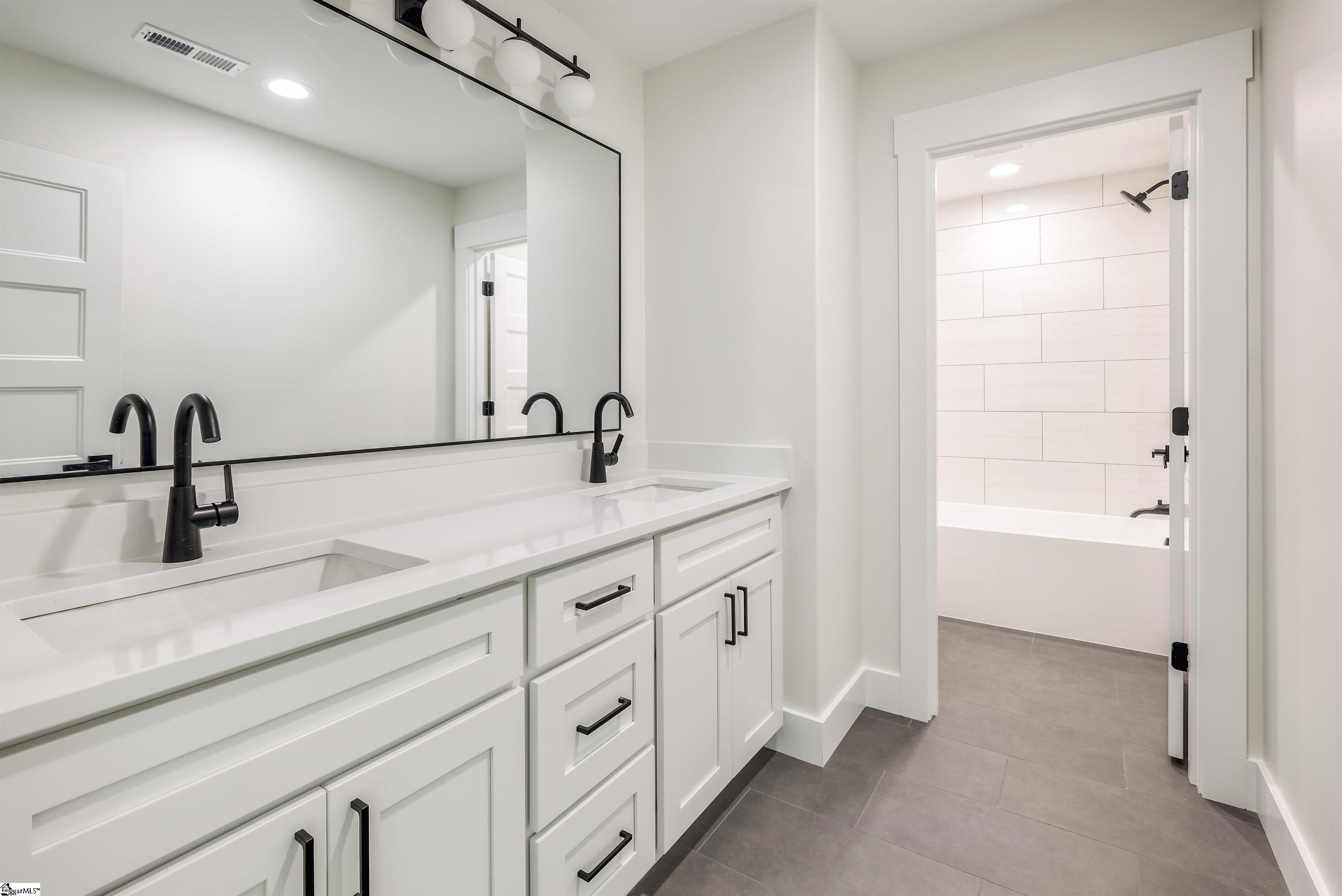 3615 Pennington Drive Greer, SC 29651