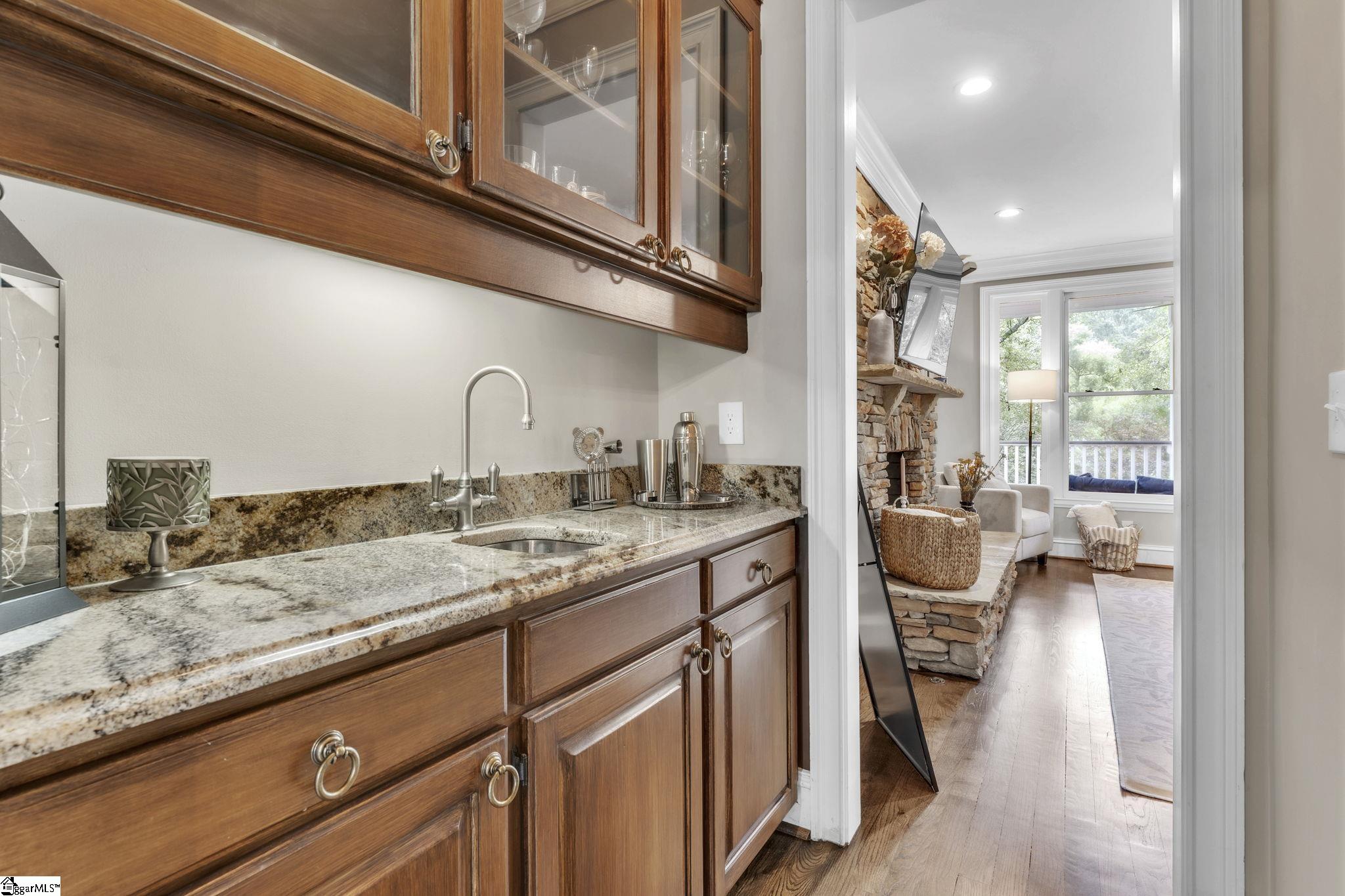 336 Parkside Drive Simpsonville, SC 29681