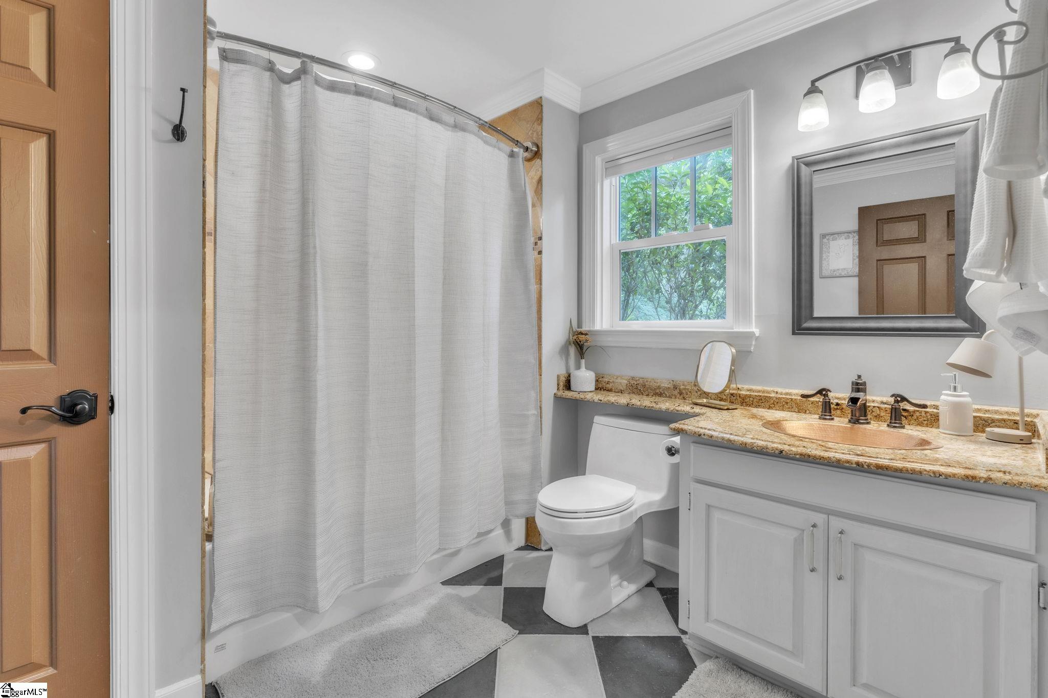 336 Parkside Drive Simpsonville, SC 29681