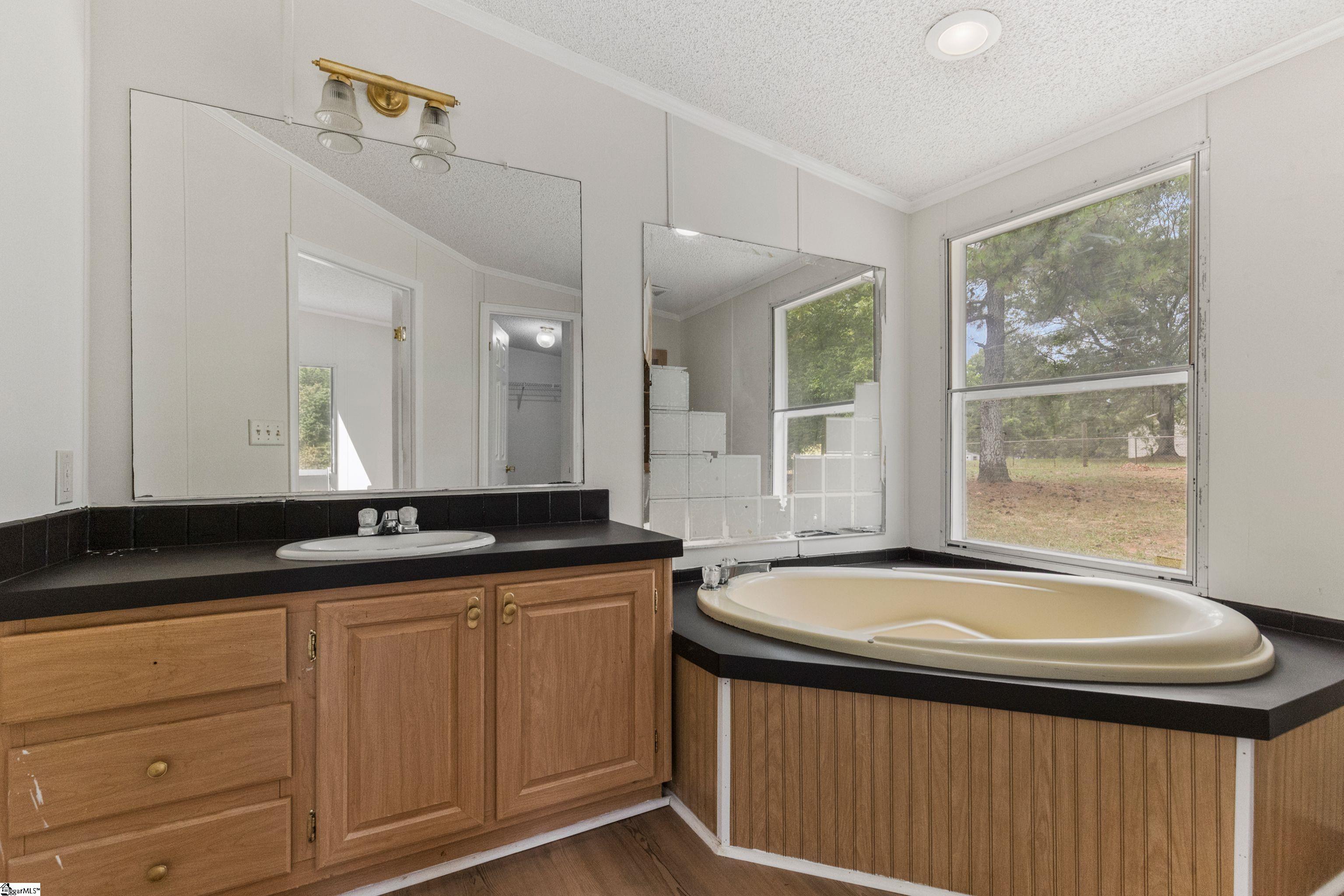 102 De Leon Drive Anderson, SC 29626