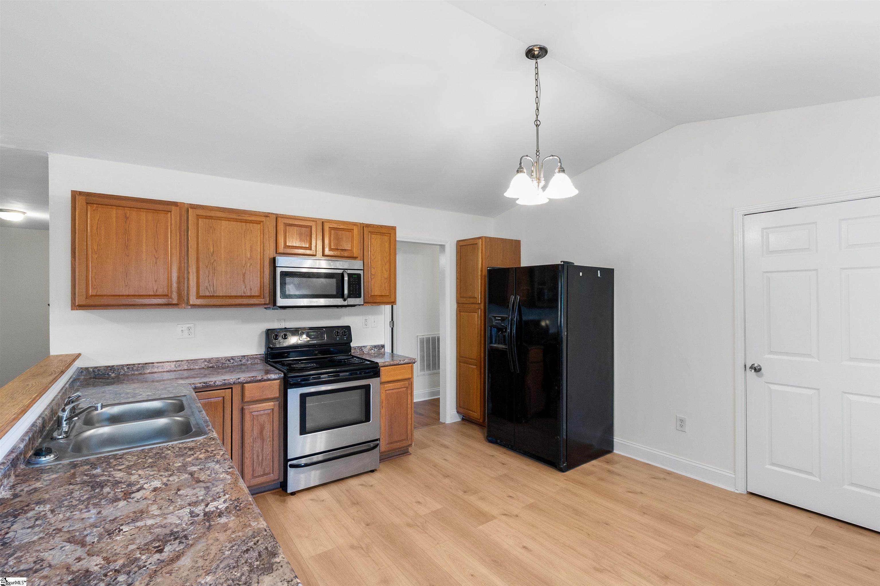 117 Chester Street Spartanburg, SC 29301