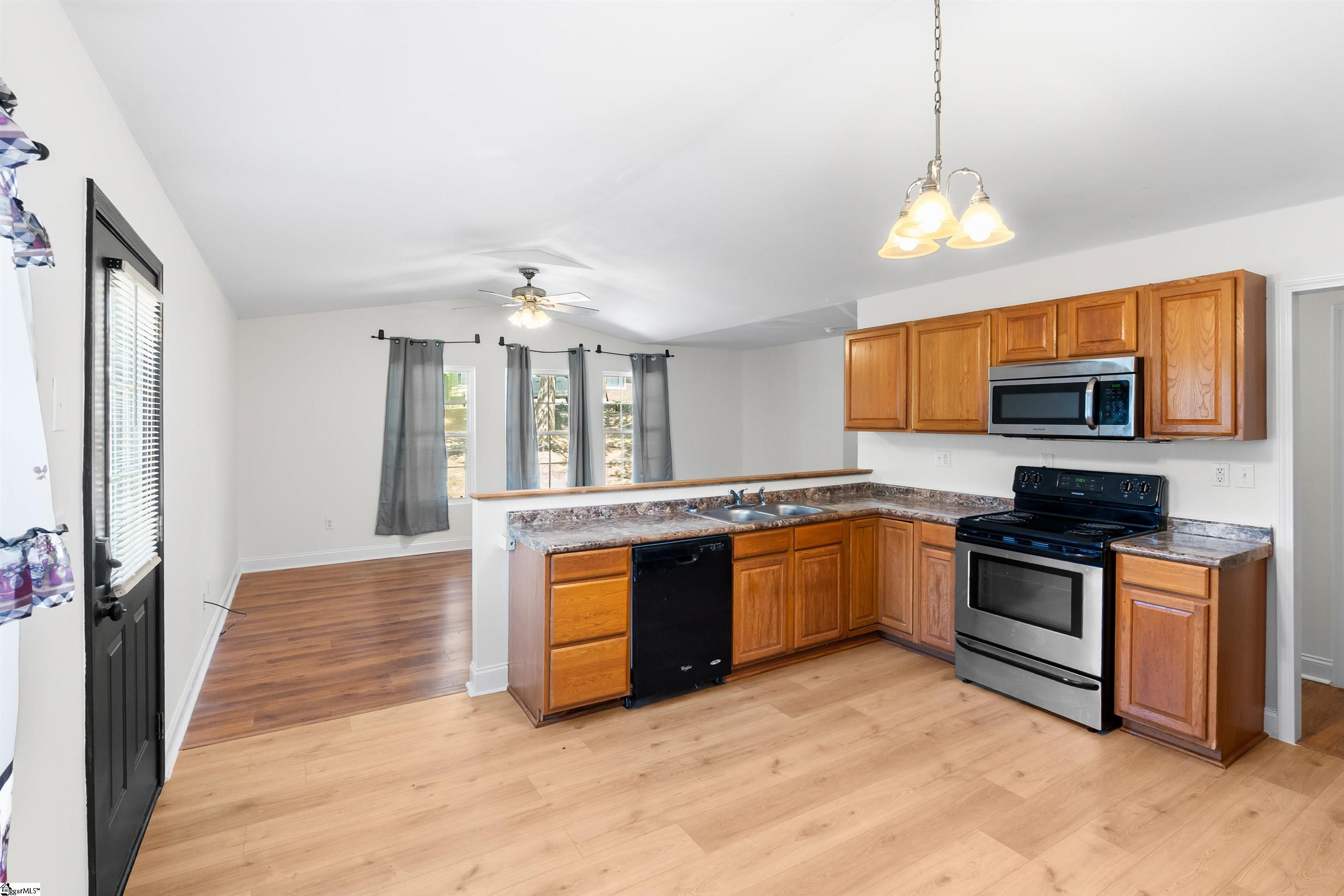 117 Chester Street Spartanburg, SC 29301