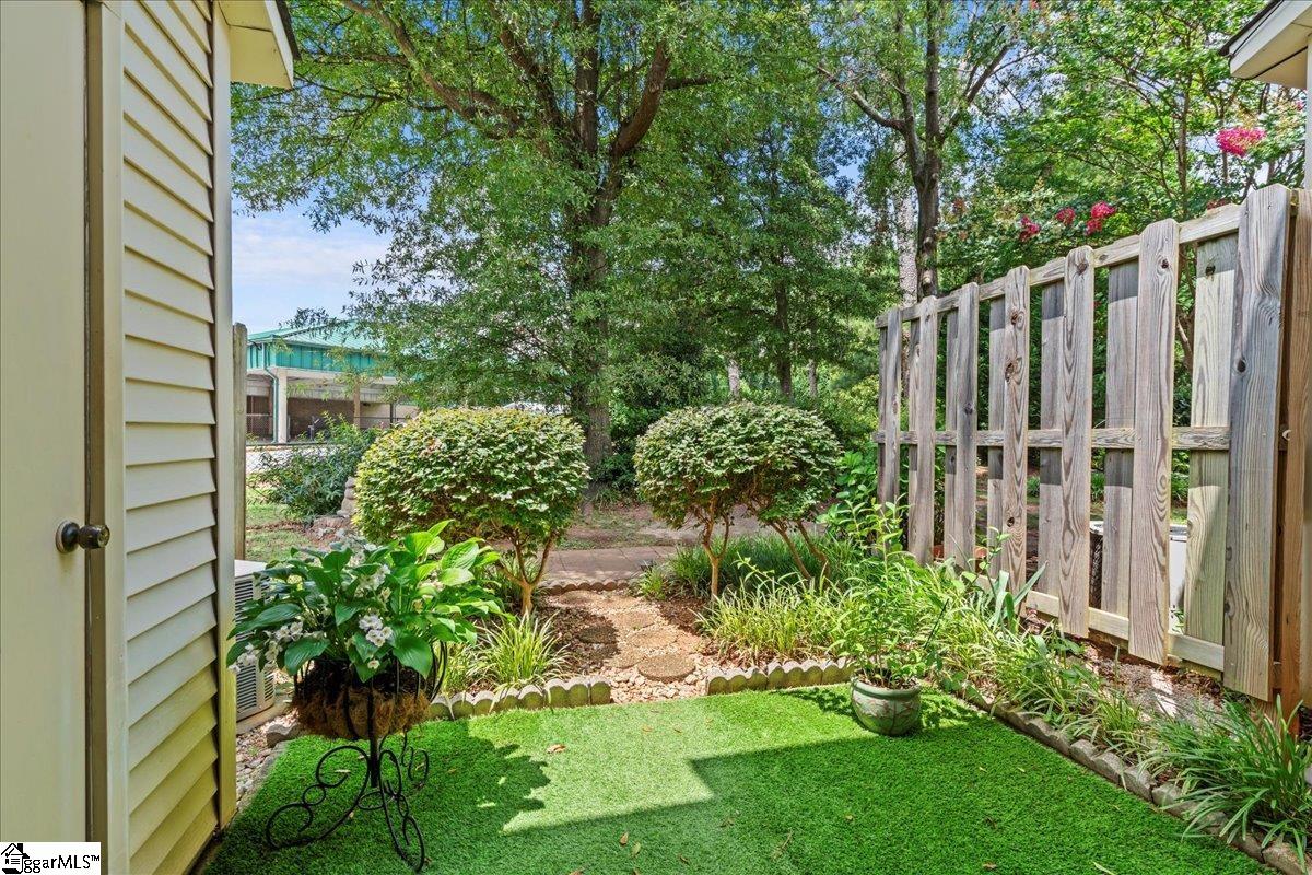 17 Bear Grass Court Greenville, SC 29605