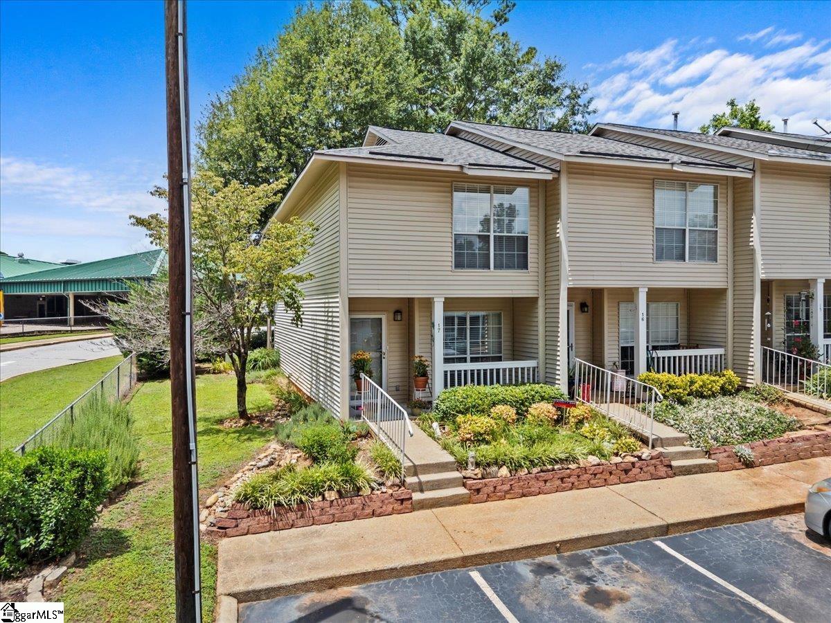 17 Bear Grass Court Greenville, SC 29605
