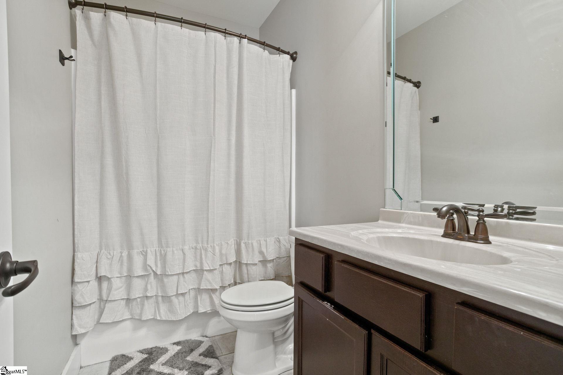22 Meadowglen Place Greer, SC 29651
