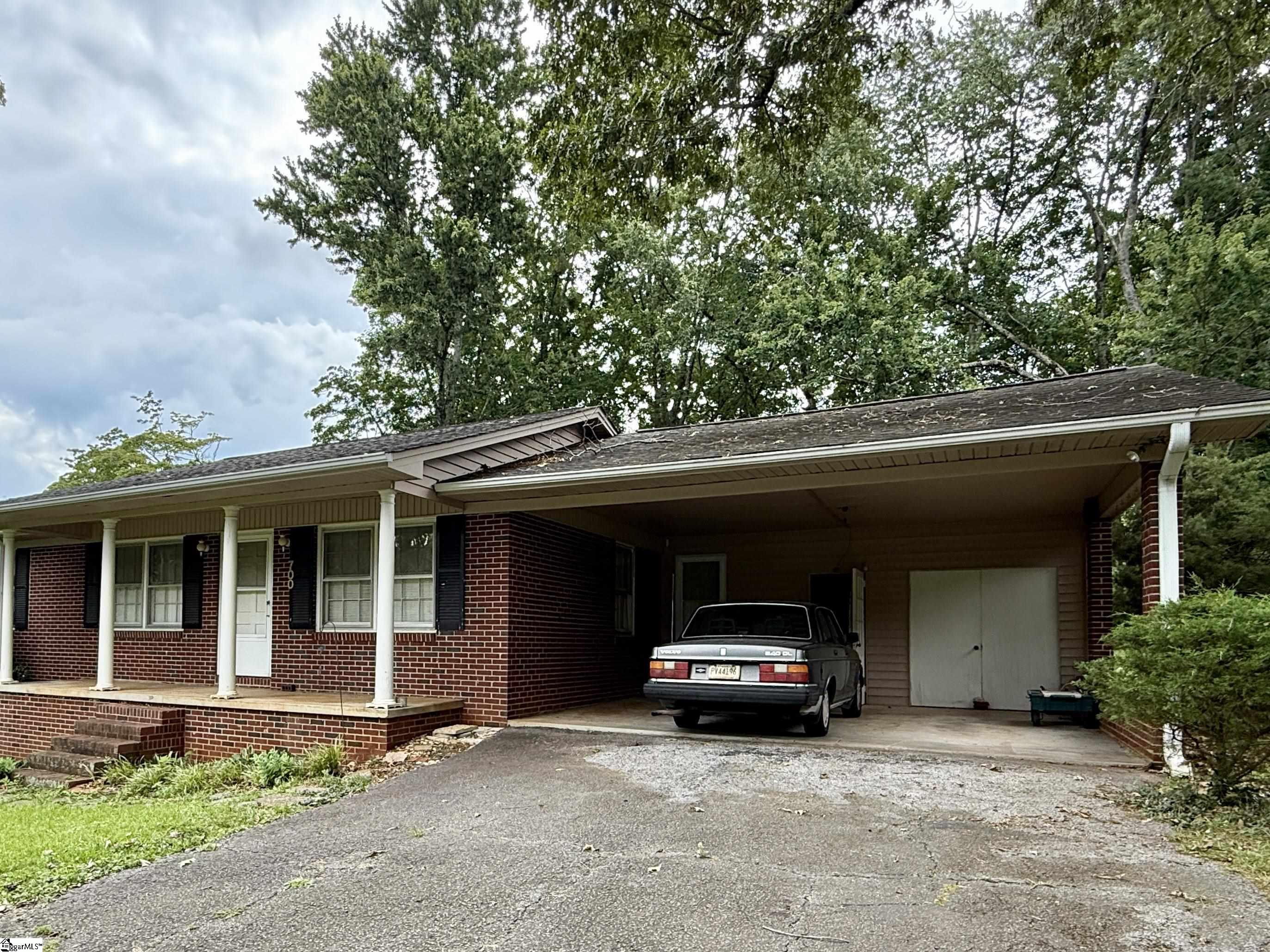 700 Tanglewood Drive Seneca, SC 29672