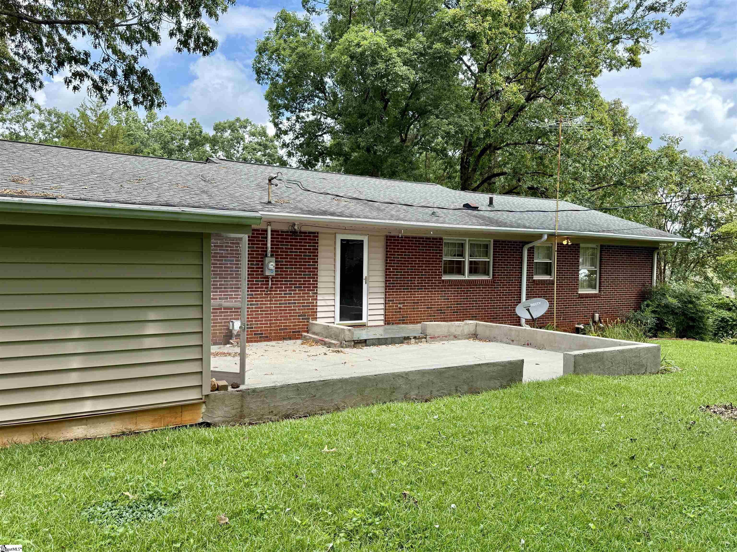700 Tanglewood Drive Seneca, SC 29672