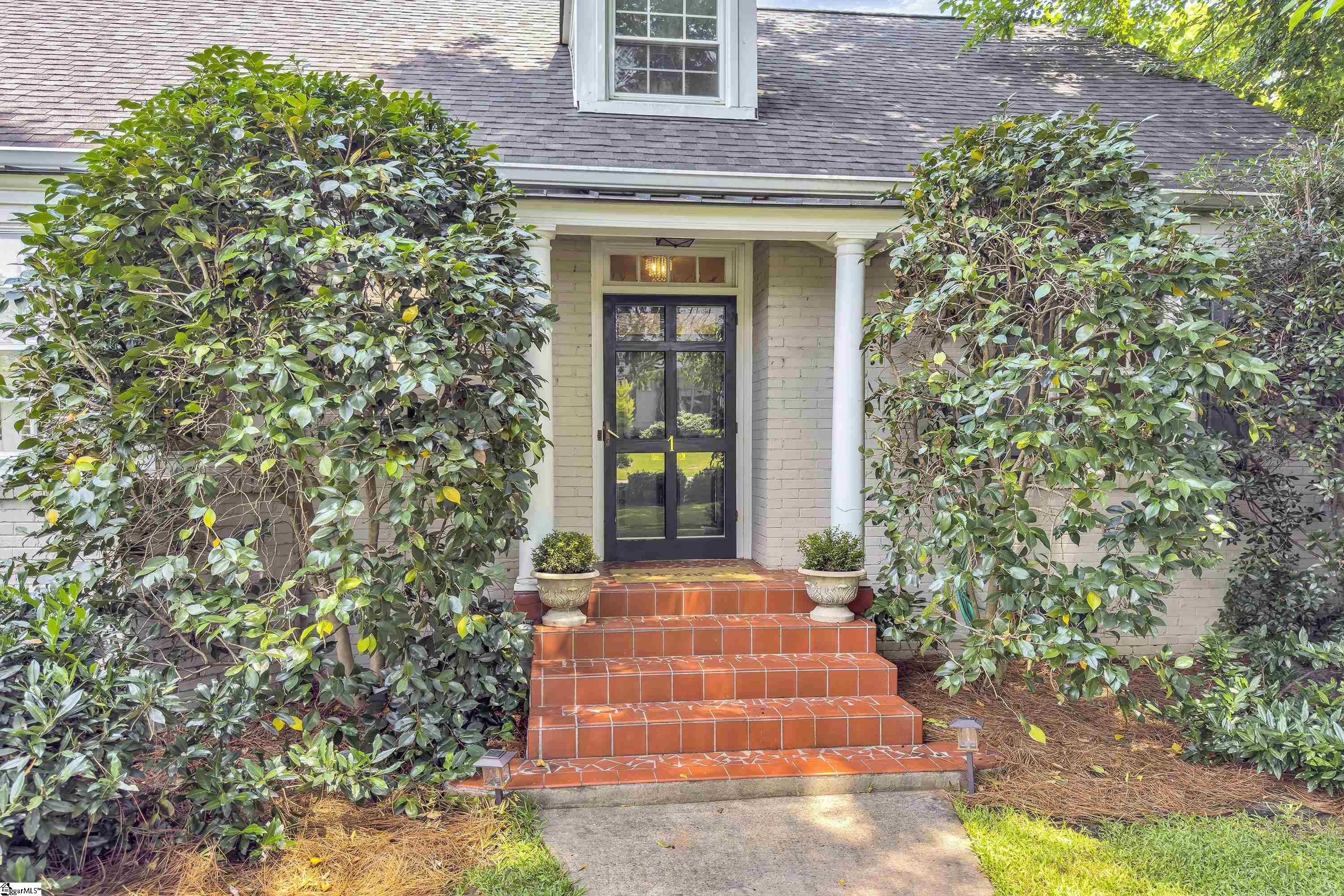 1 Longview Terrace Greenville, SC 29605
