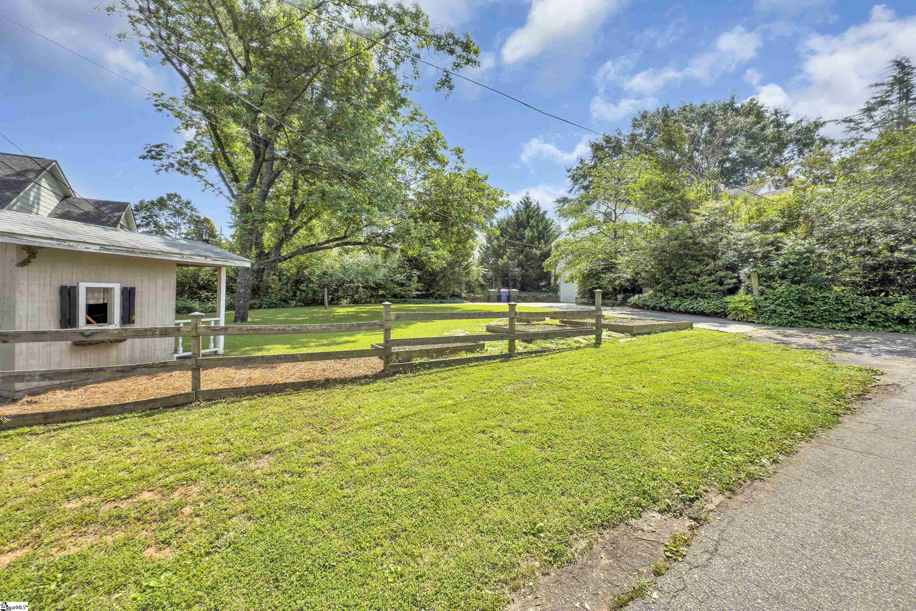 1 Longview Terrace Greenville, SC 29605