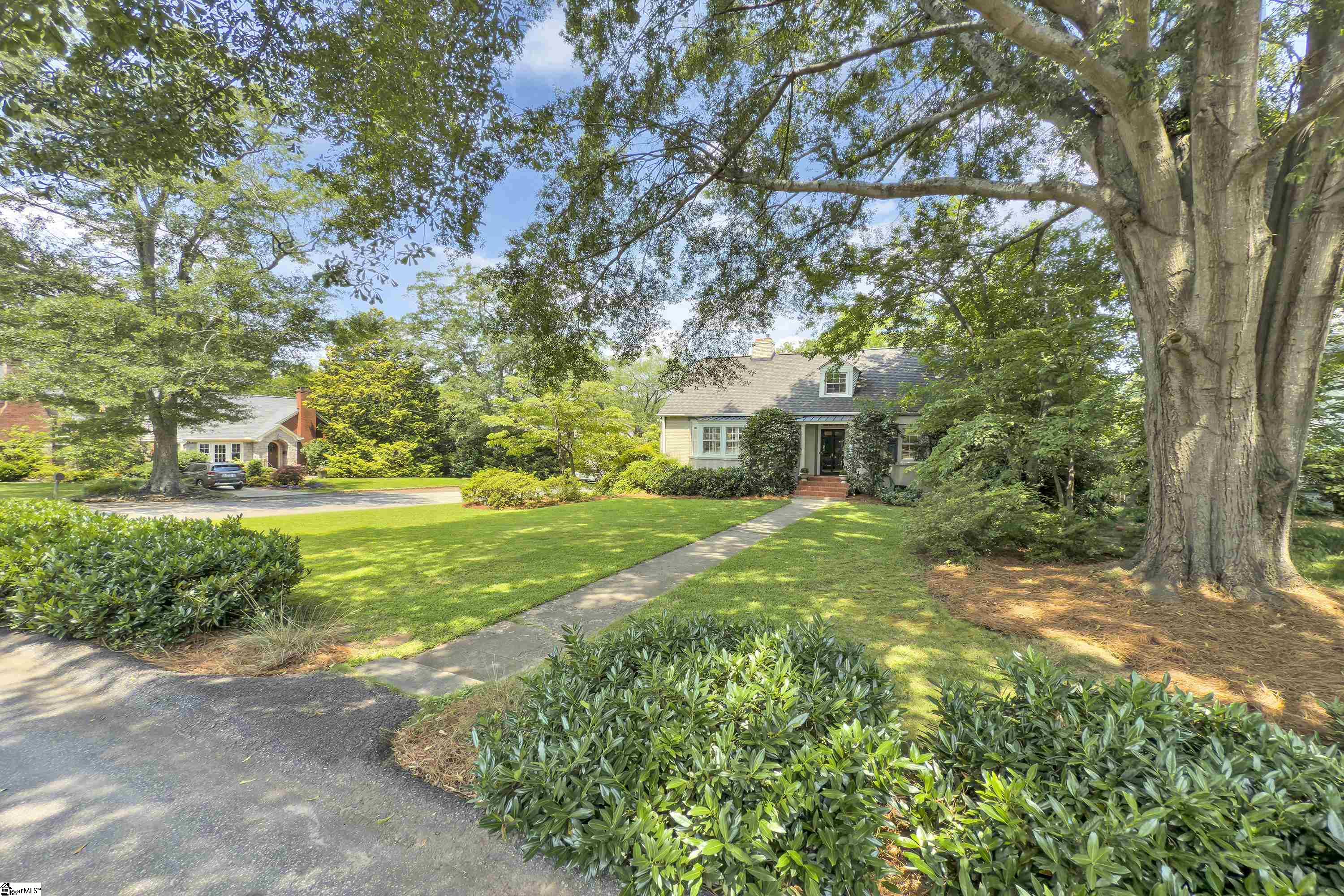 1 Longview Terrace Greenville, SC 29605
