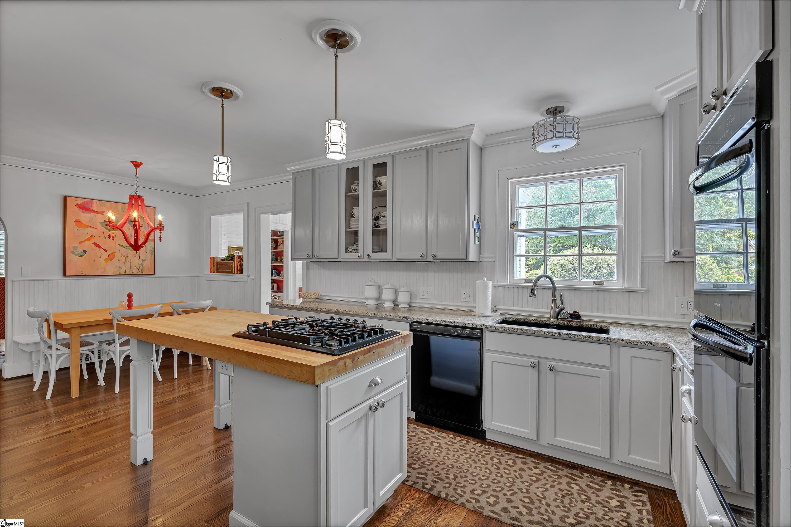 1 Longview Terrace Greenville, SC 29605