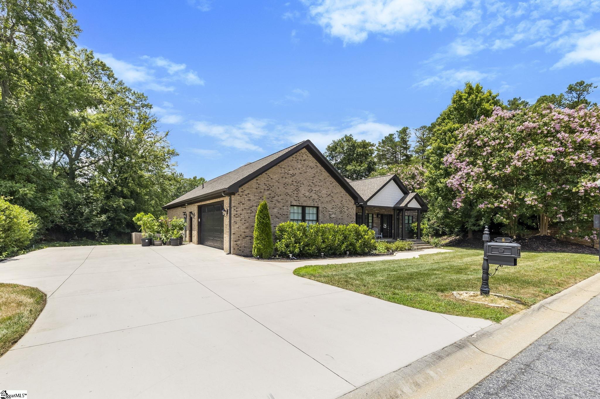 2 Arbor Glen Court Taylors, SC 29687