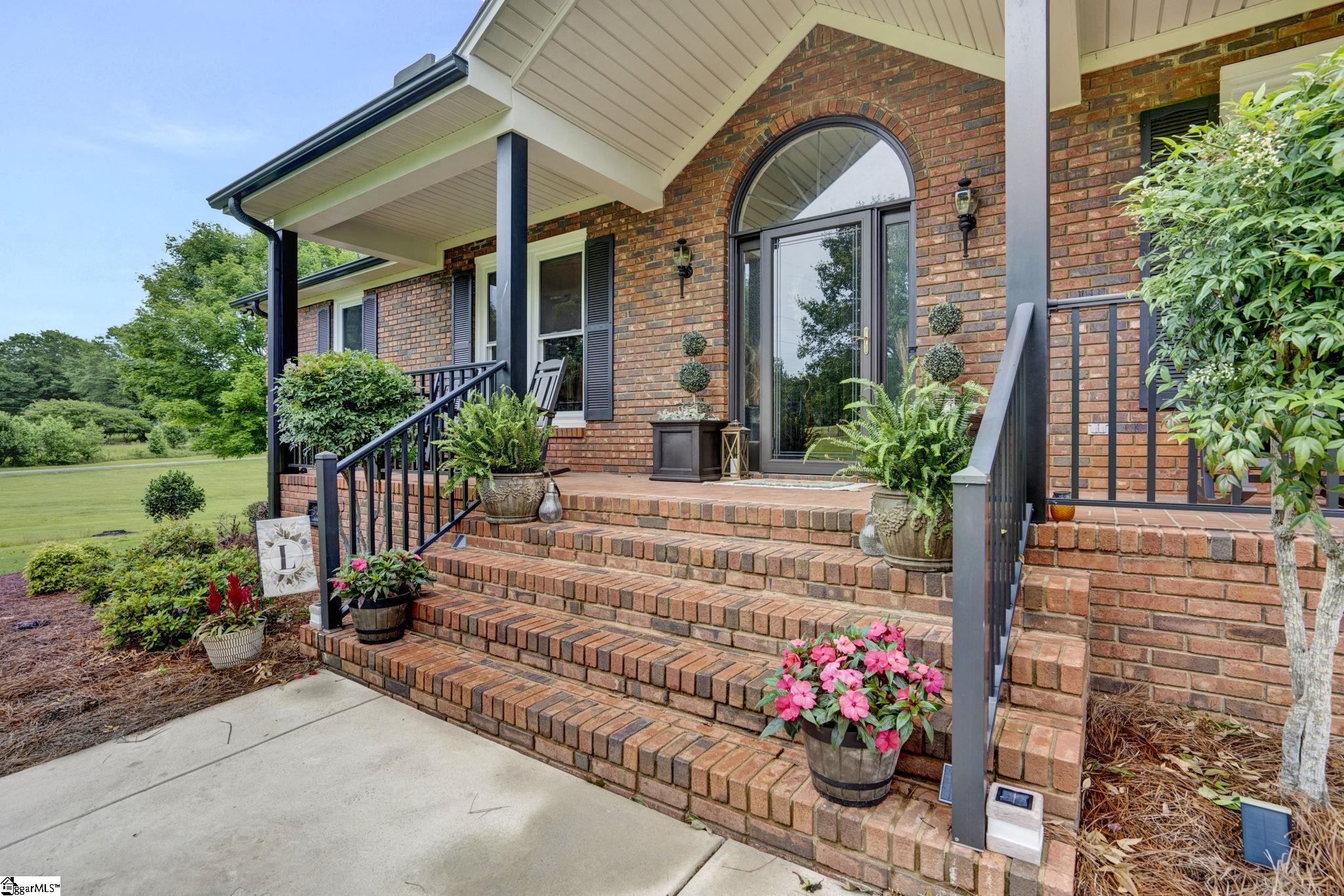 635 Dacusville Road Marietta, SC 29661-9325